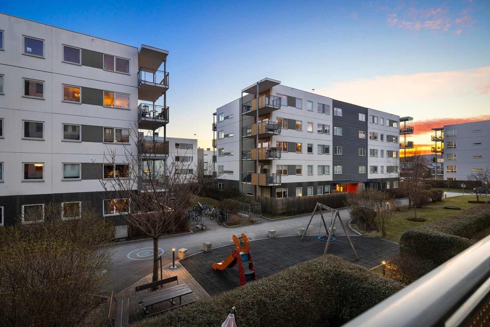 Utsyn fra balkong Galleribilde