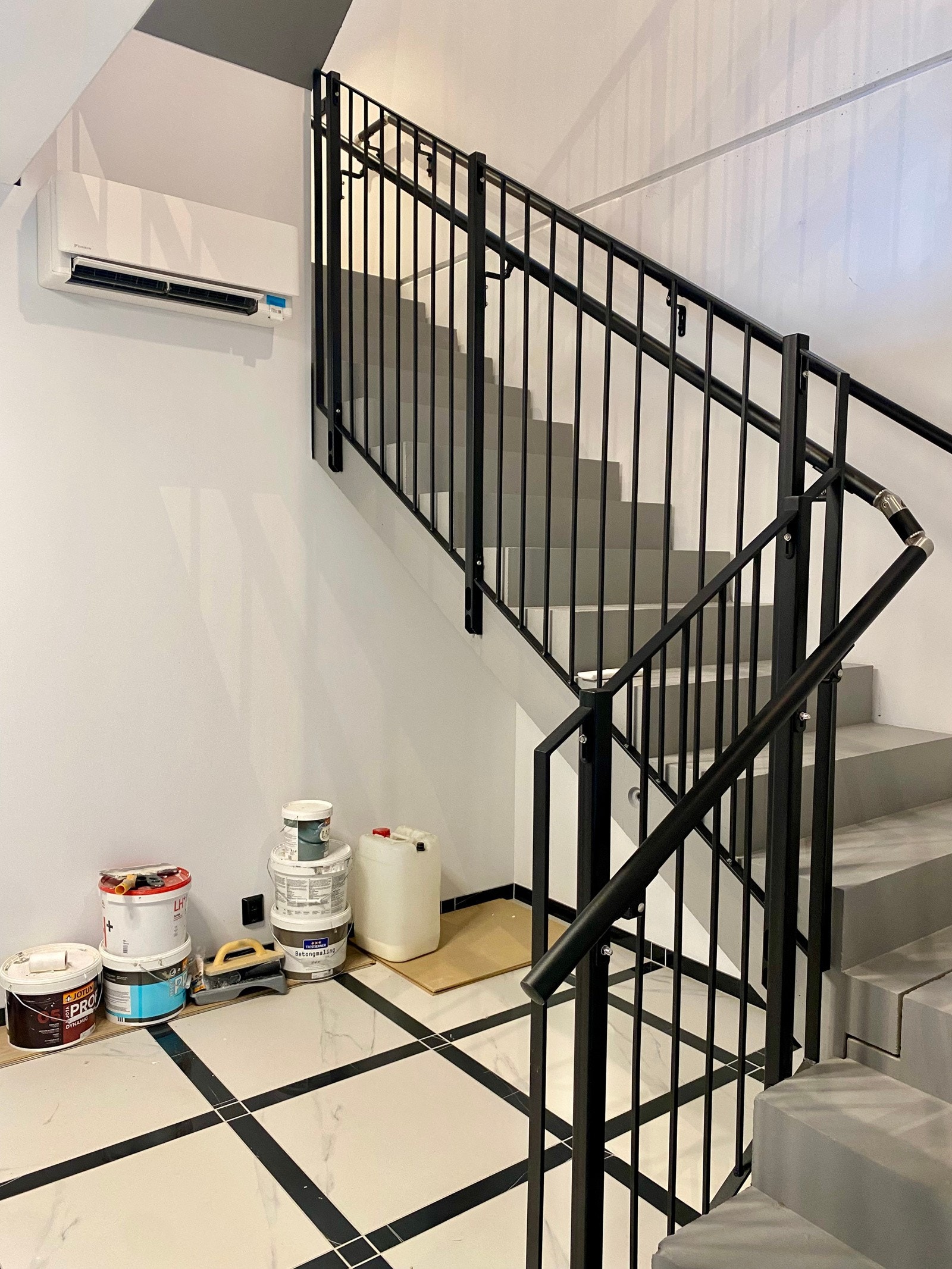 Entre / trappehall Galleribilde