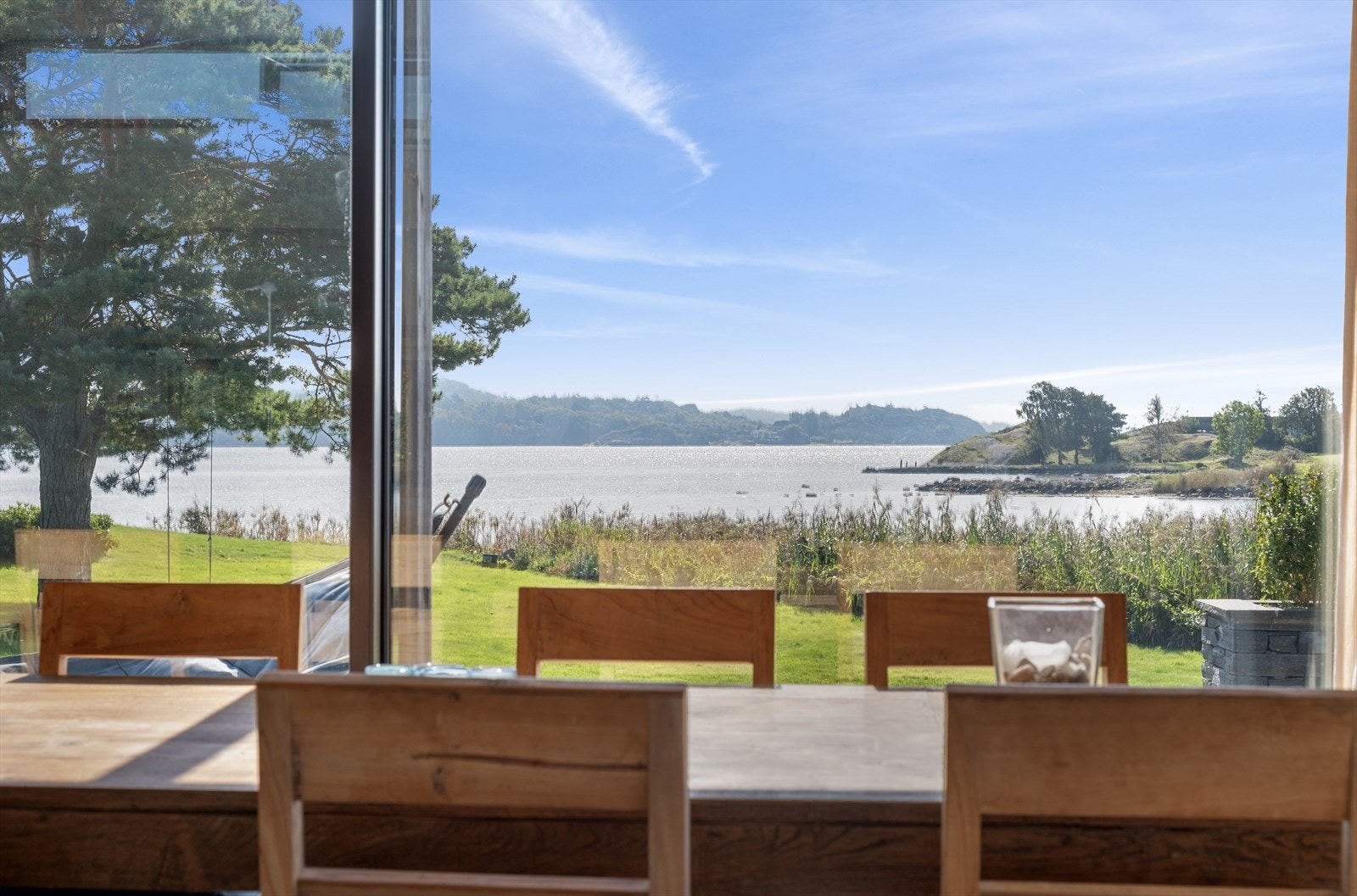 Måltidene kan nytes med utsikten som et vakkert bakteppe. Galleribilde