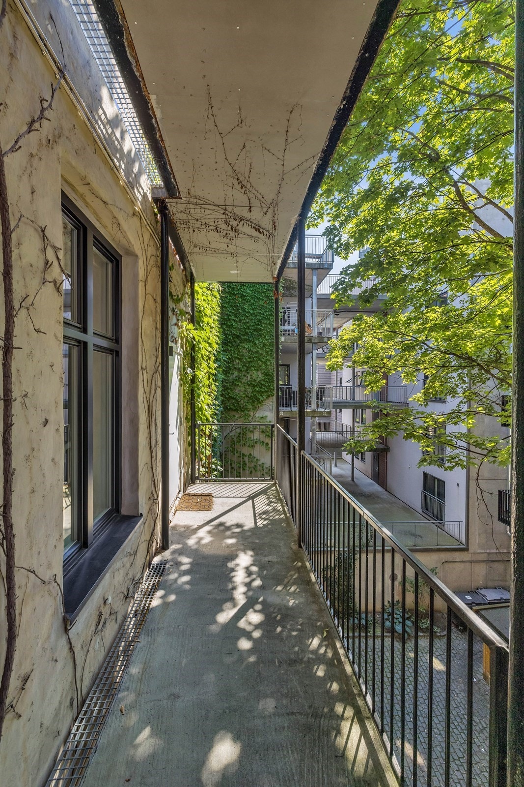 Adkomst til boligen fra svalgang. Galleribilde