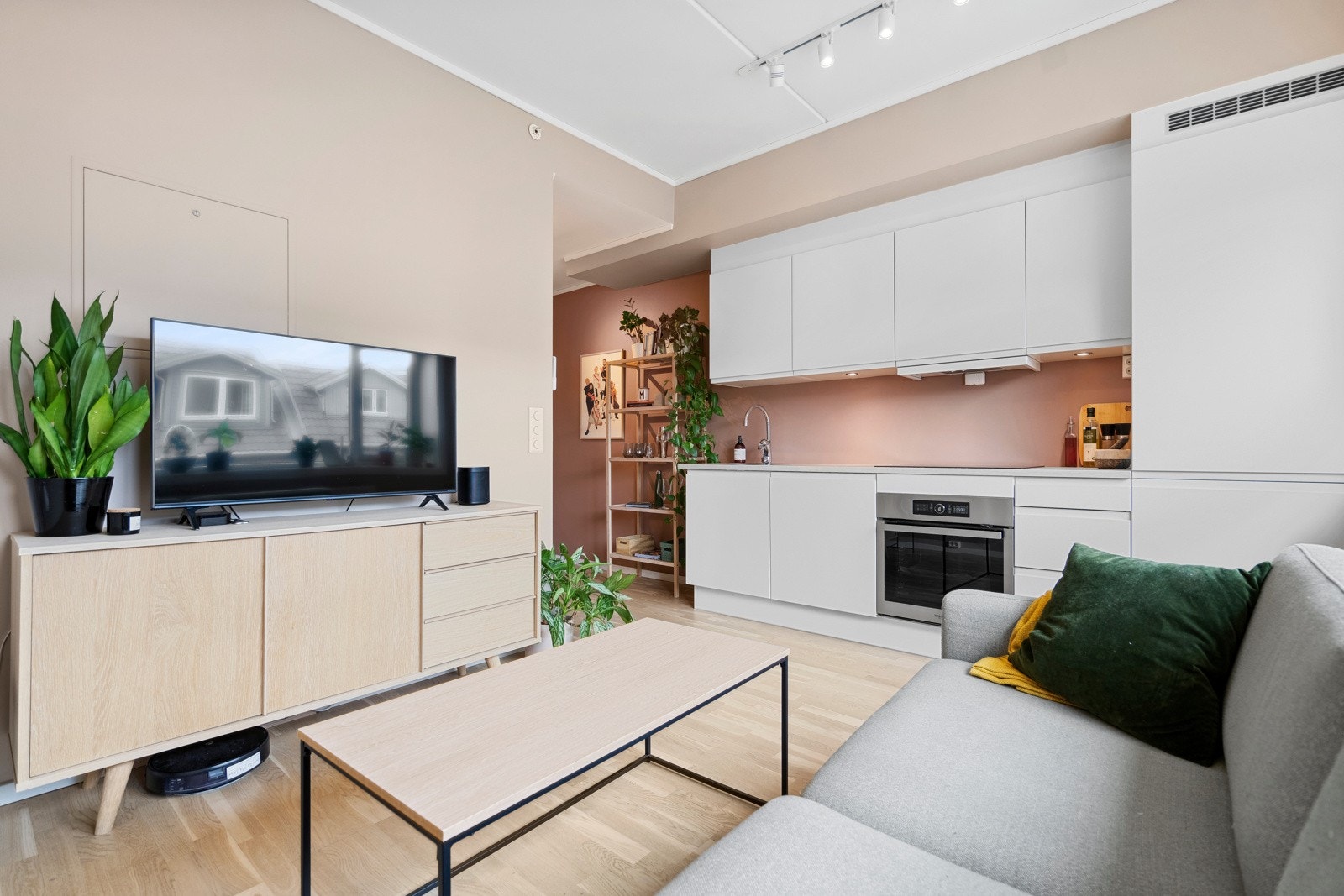 Velkommen til Storgata 166 - Presentert av Sne Eiendomsmegling v/Robin Cornelius Lund! Galleribilde