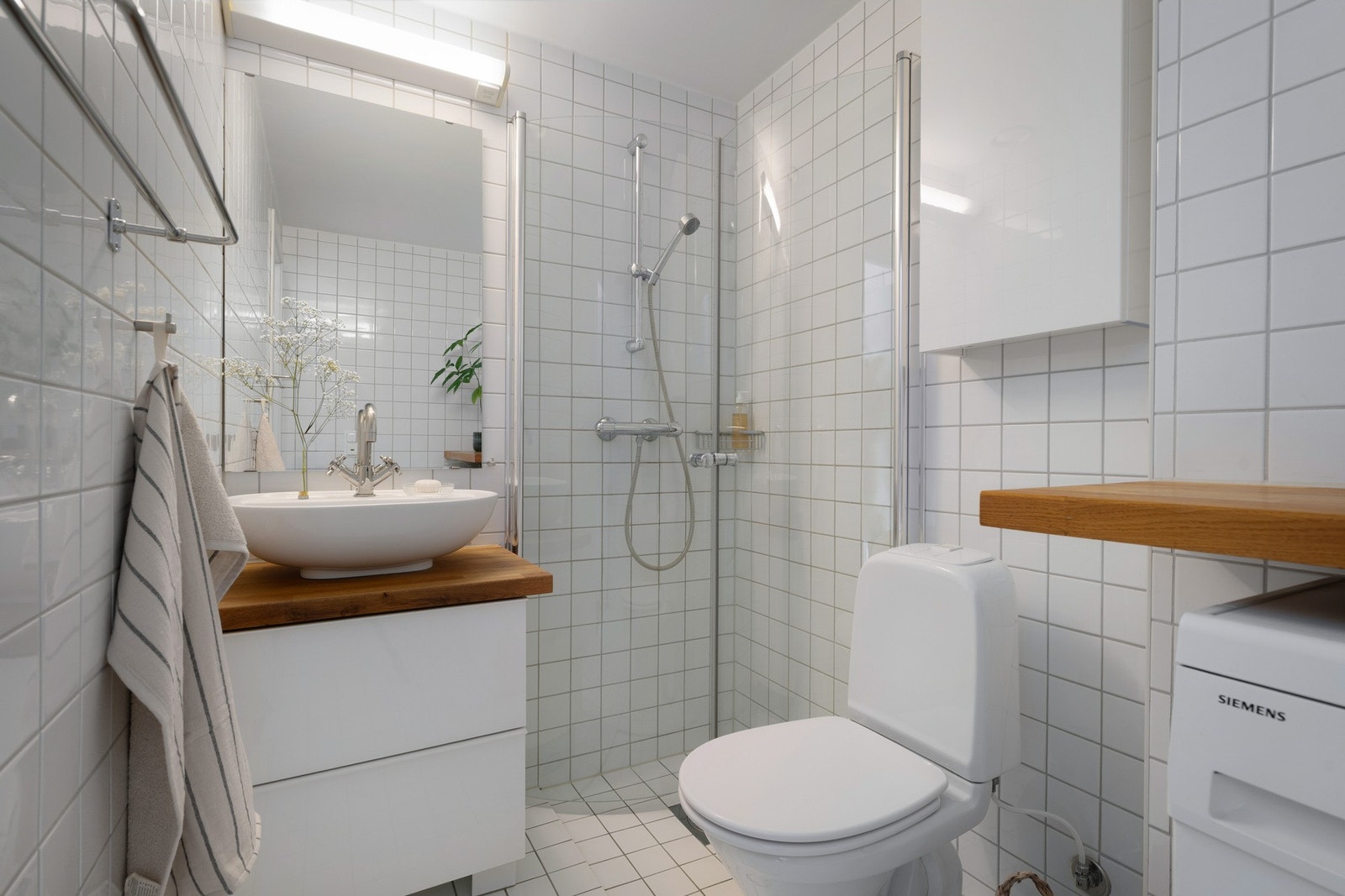 Baderom fra 2004 (da bygården gjorde om loft til leiligheter). Galleribilde