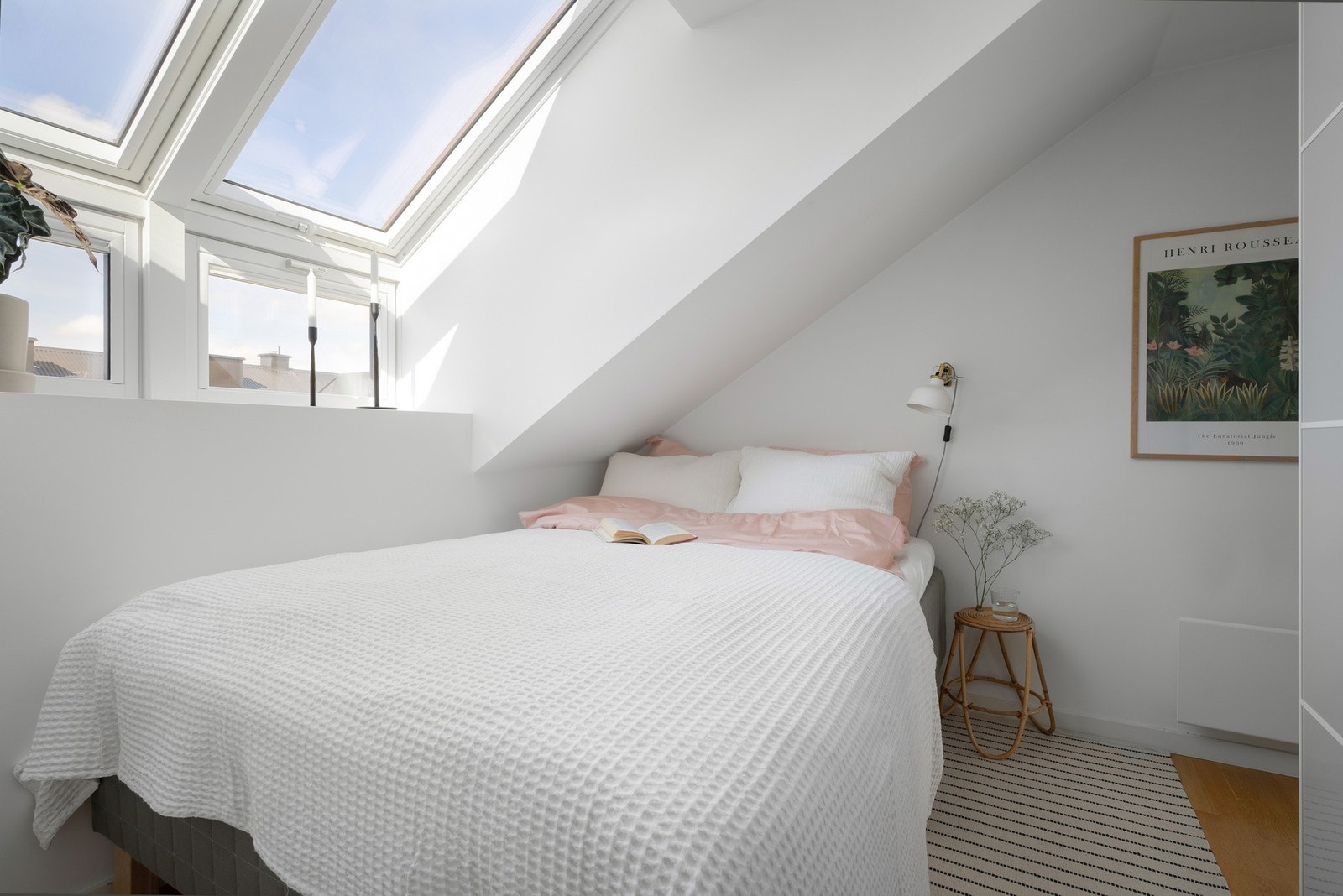 Ytterlig kjellerbod (ca. 6kvm) og bod i gangen (1kvm) medfølger. Galleribilde