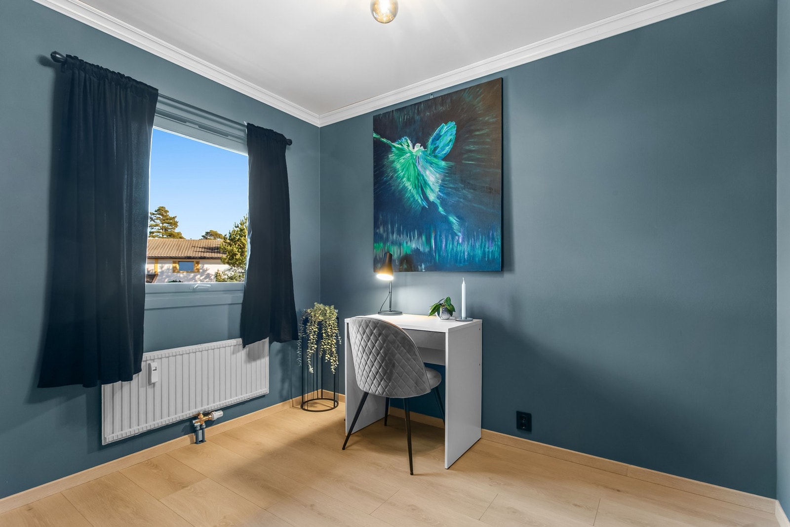 Alle soverom er pusset opp i 2022 som resten av boligen Galleribilde