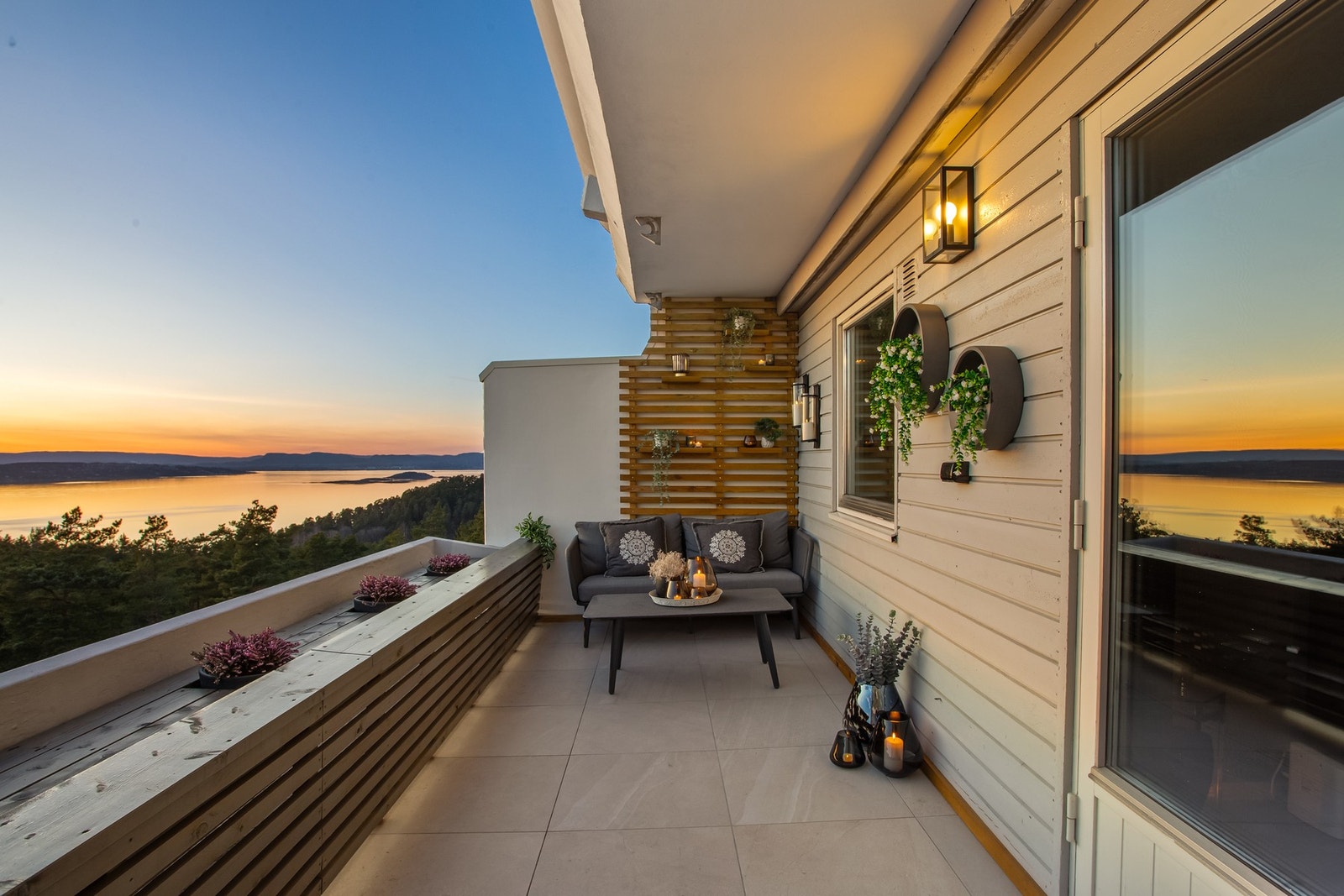 Hele leiligheten er pusset opp i 2022 av fagfolk med flott material og stilvalg Galleribilde