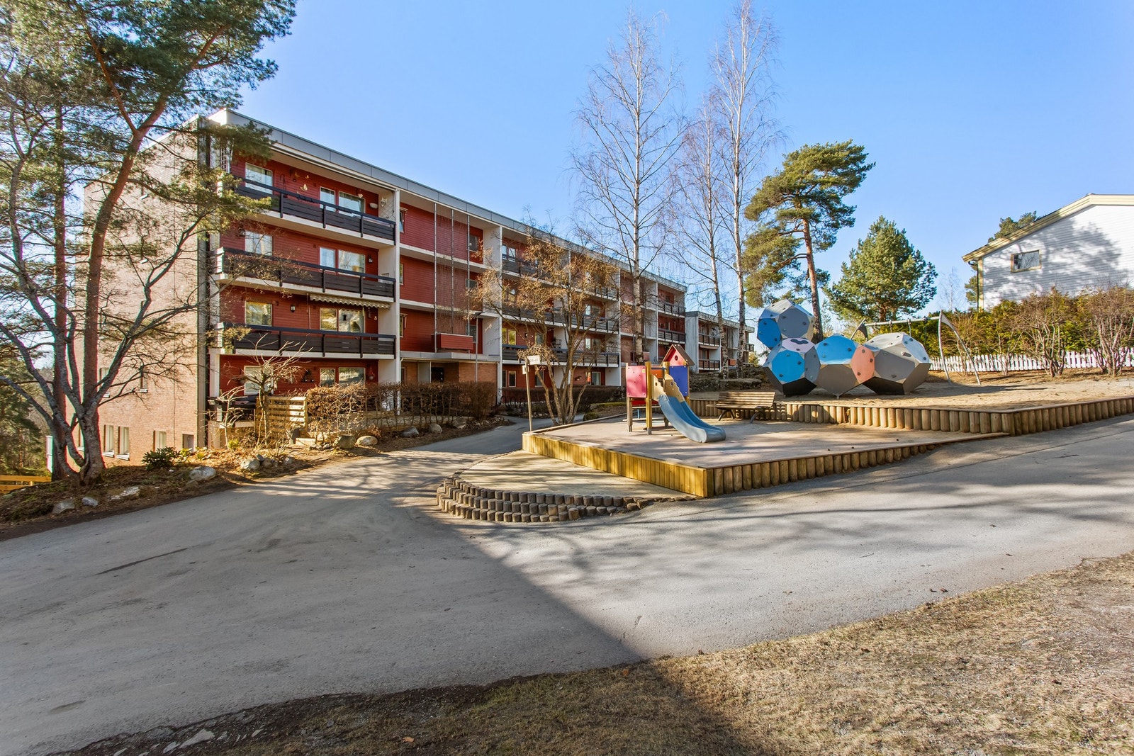 Vestskrenten borettslag er populært og et flott sted å bosette seg for de aller fleste Galleribilde