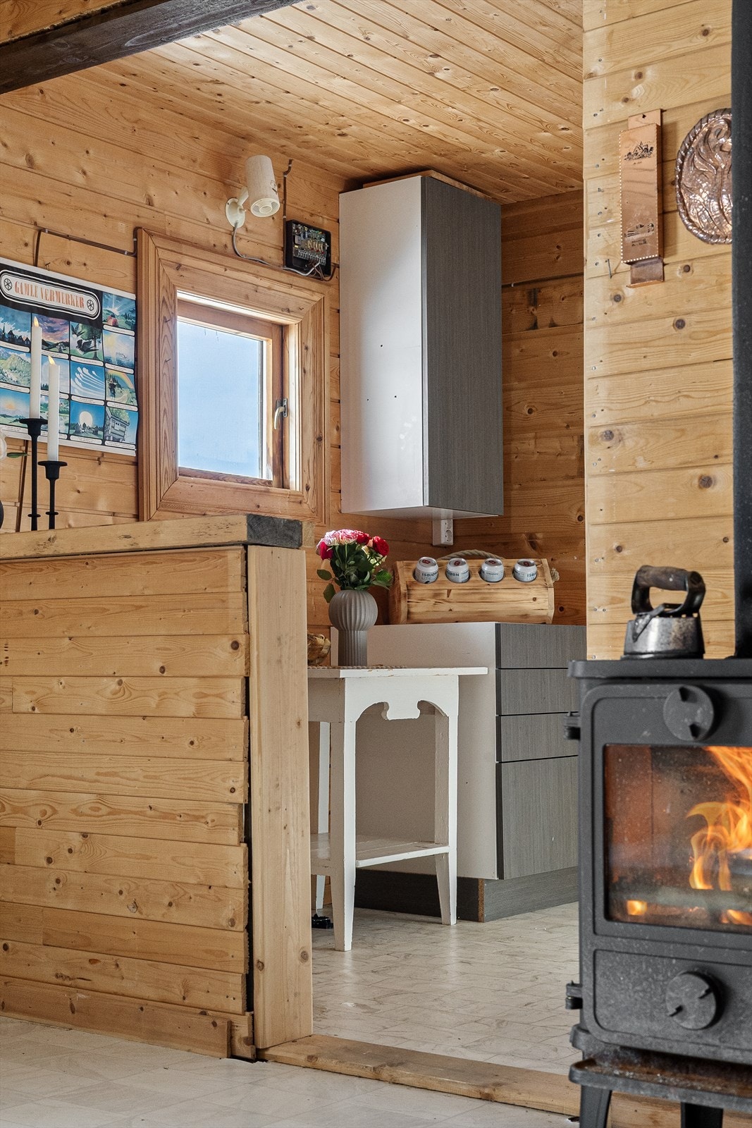 Videre inn til "spisestuen". Galleribilde