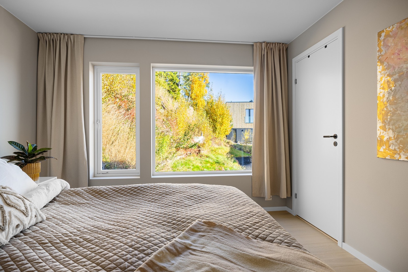 Høstbilde fra hovedsoverommet. Galleribilde