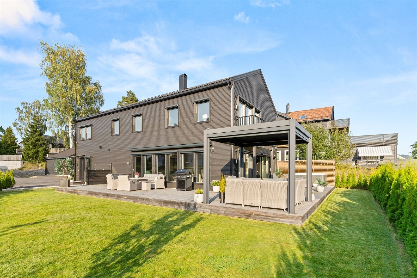 Velkommen til Sagerudsvingen 10A, presentert av Nathasha Pettersen i Nordvik! Galleribilde
