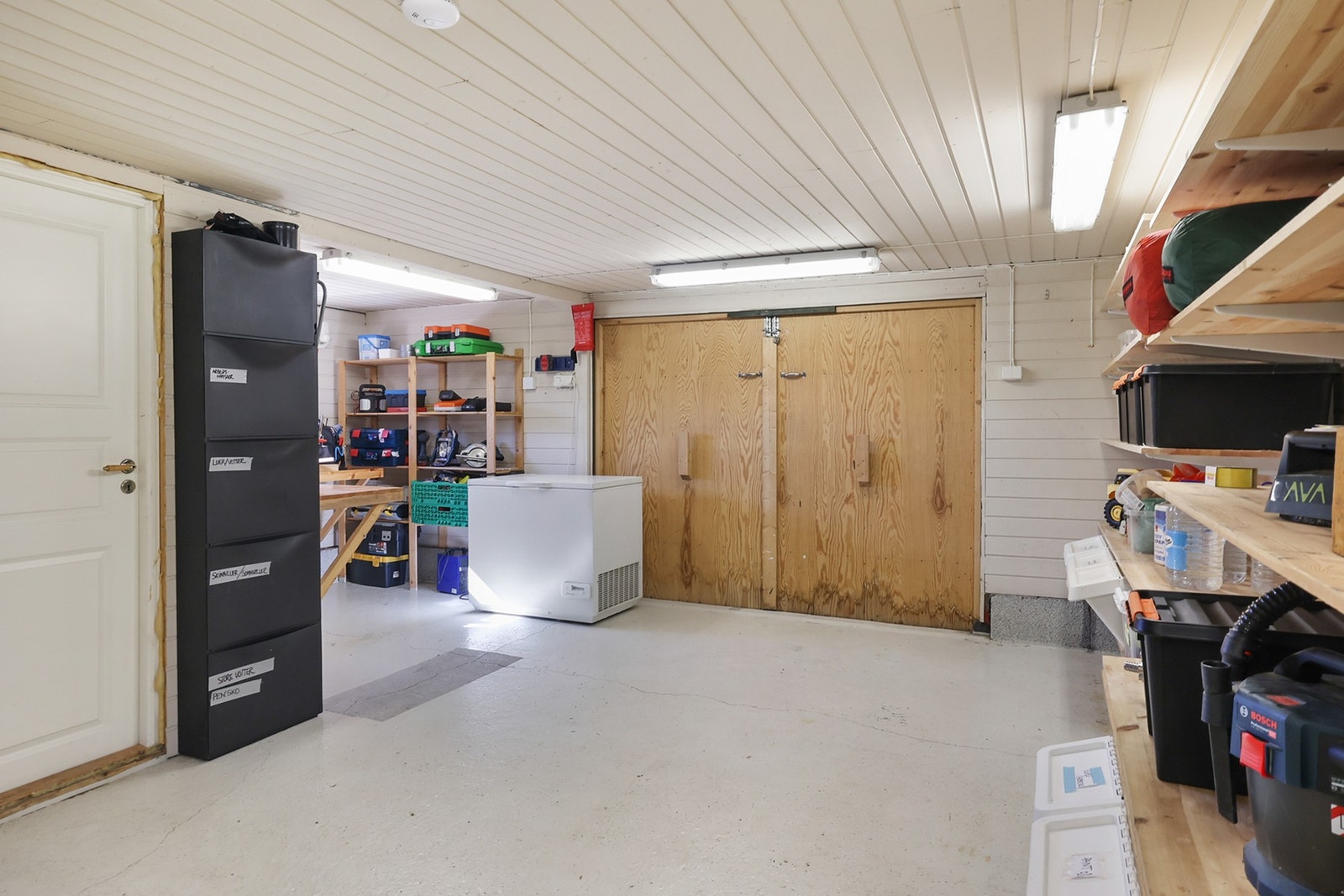 Og det er installert en elbillader med maks last på 16A/11 kW, noe som gjør den perfekt for elbil-eiere. Galleribilde