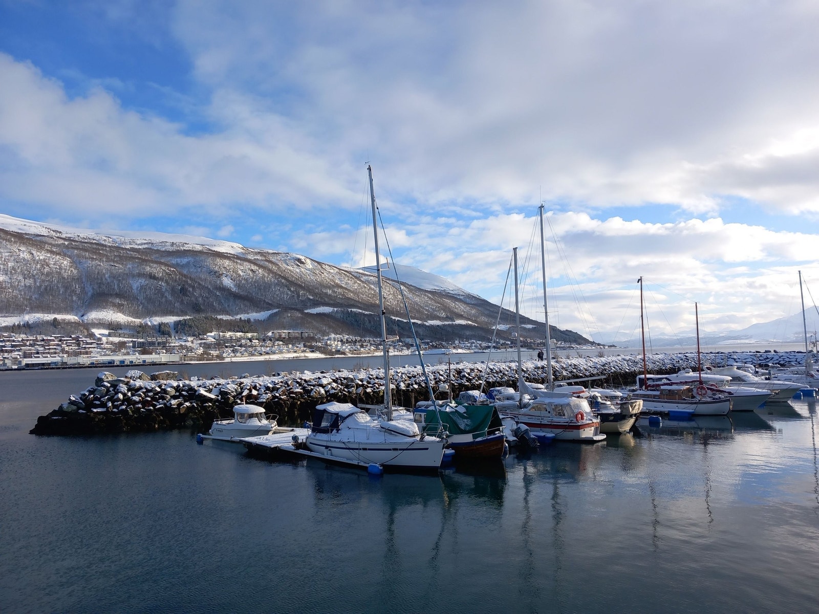 Mulighet for båtplass, eller bare å nyte utsikten. Galleribilde