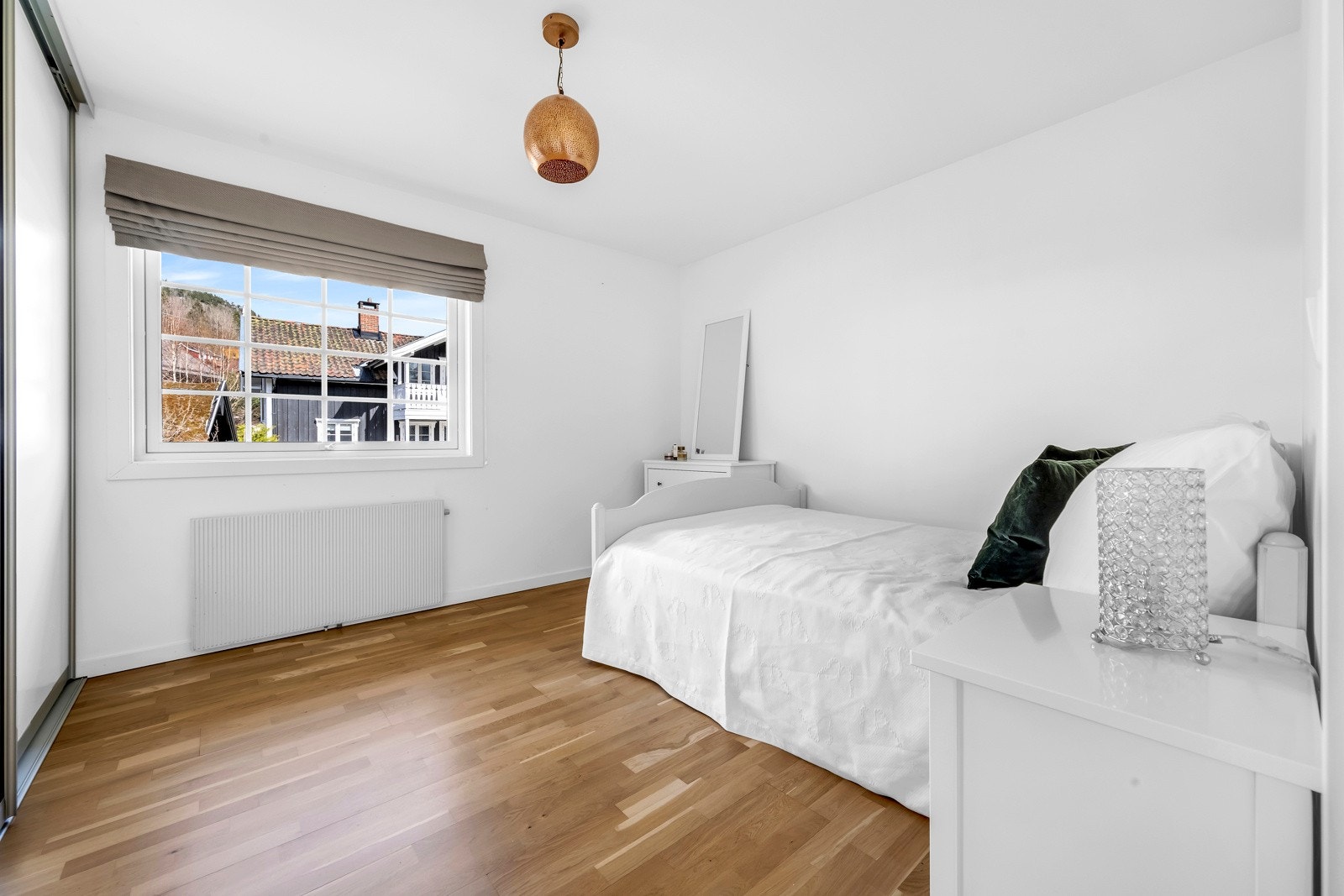 I denne etasjen er det 4 soverom, hvorav alle er av god størrelse Galleribilde