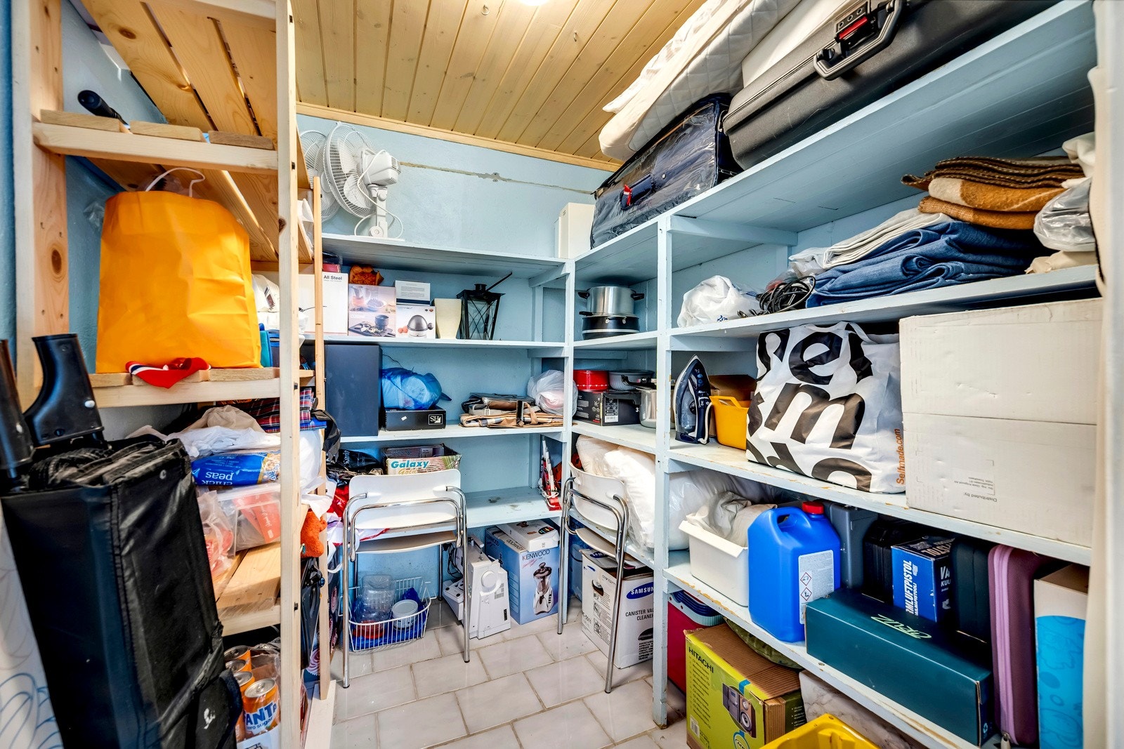 Innvendig bod Galleribilde