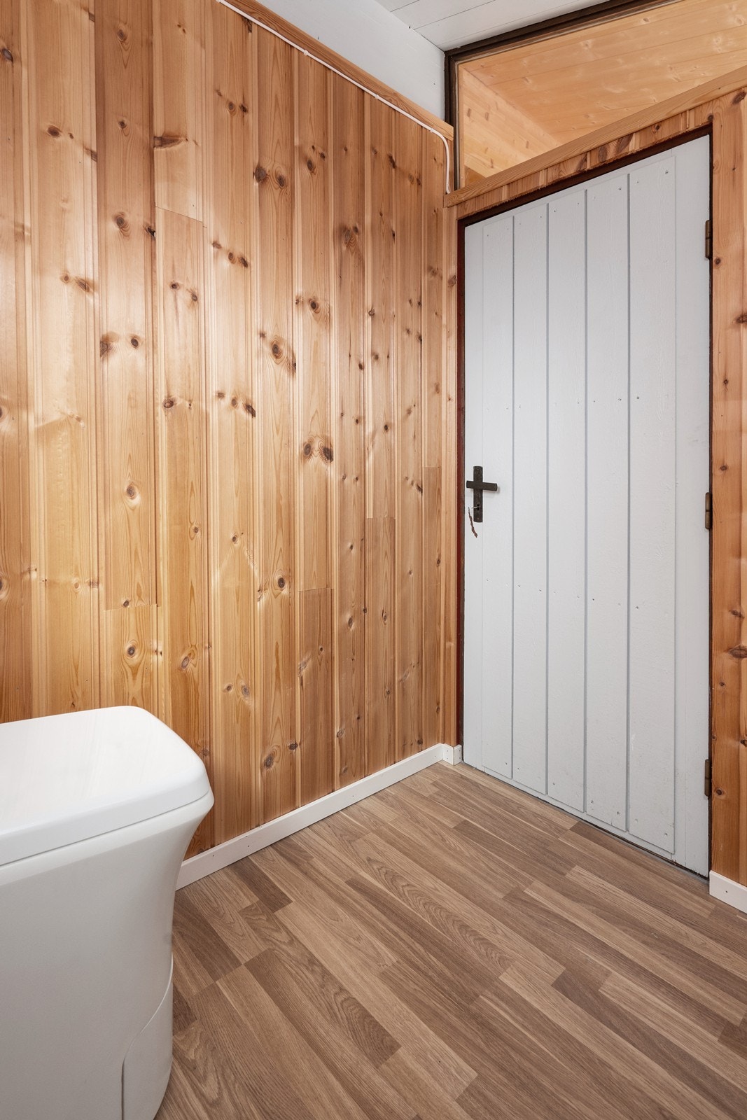 Det er satt inn Cinderella forbrenningstoalett Galleribilde