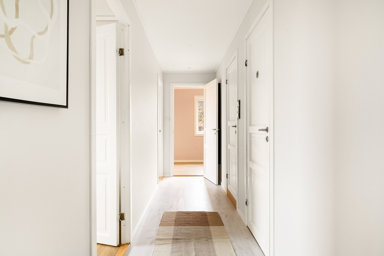 Videre til toalettrom og bad Galleribilde