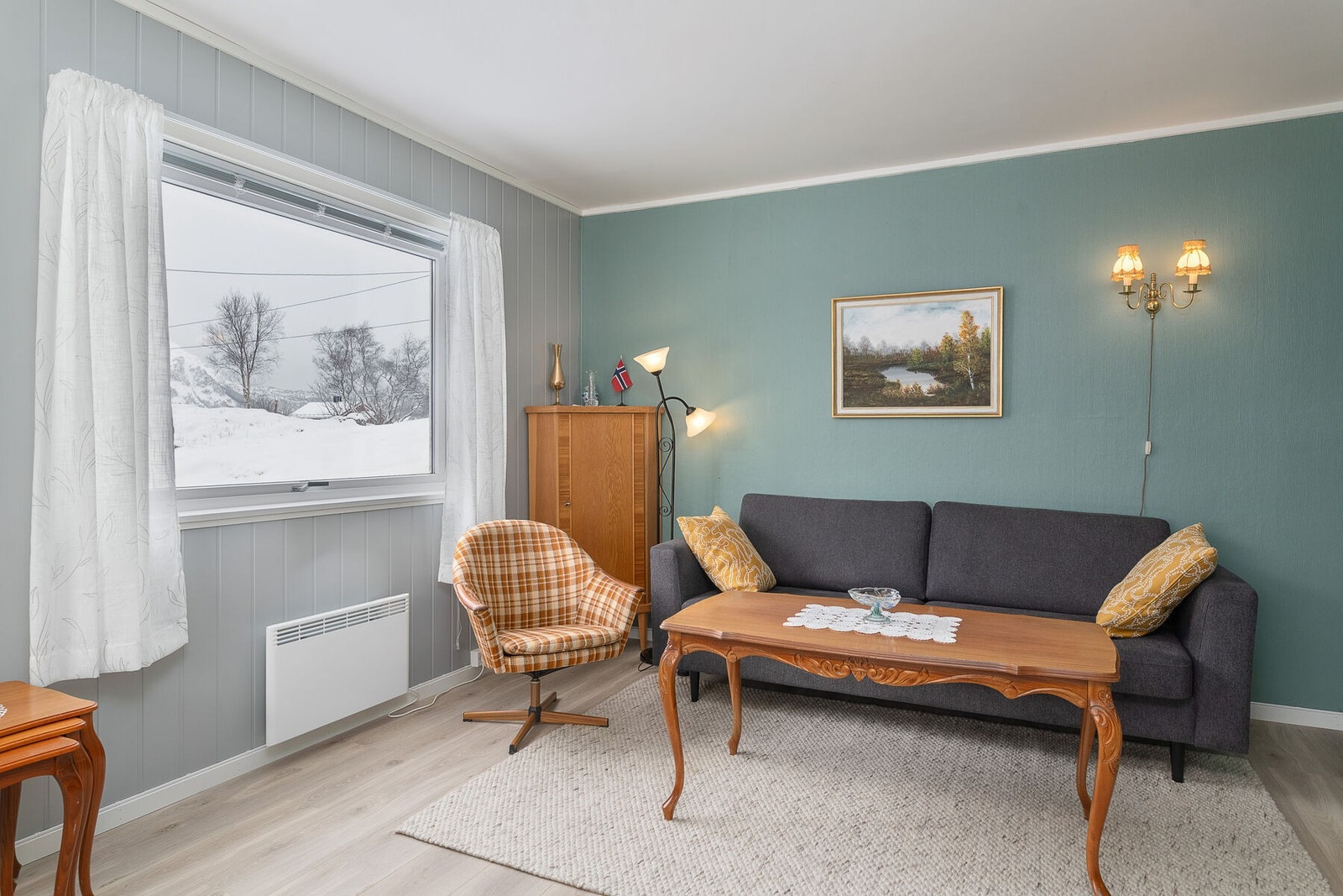 Naturskjønn utsikt i flere retninger. Galleribilde