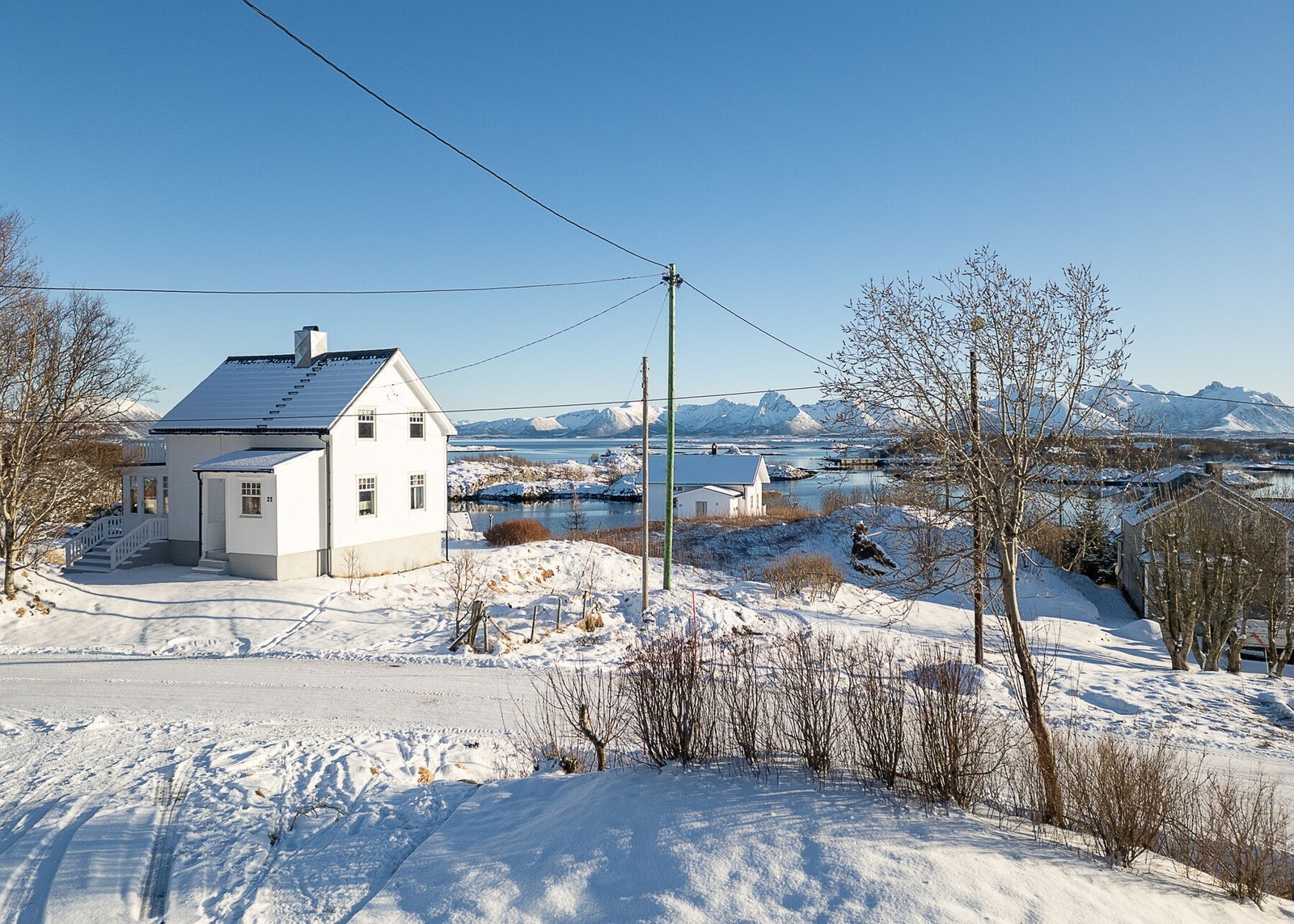 Fra boligen er det flott utsikt i flere retninger. Galleribilde