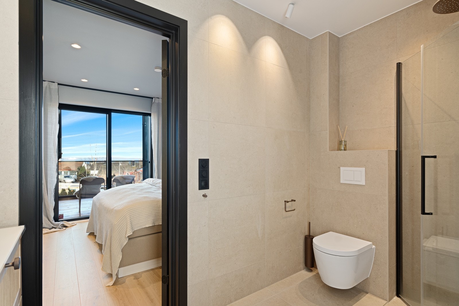 Hovedsoverom med eget bad Galleribilde