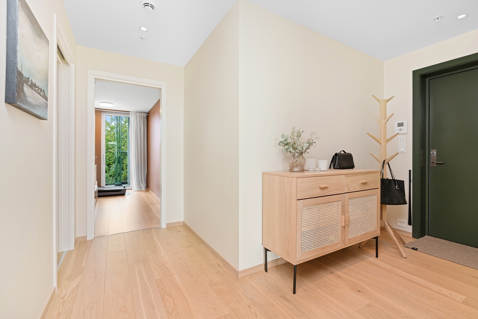 Et romslig inngangsparti. Galleribilde