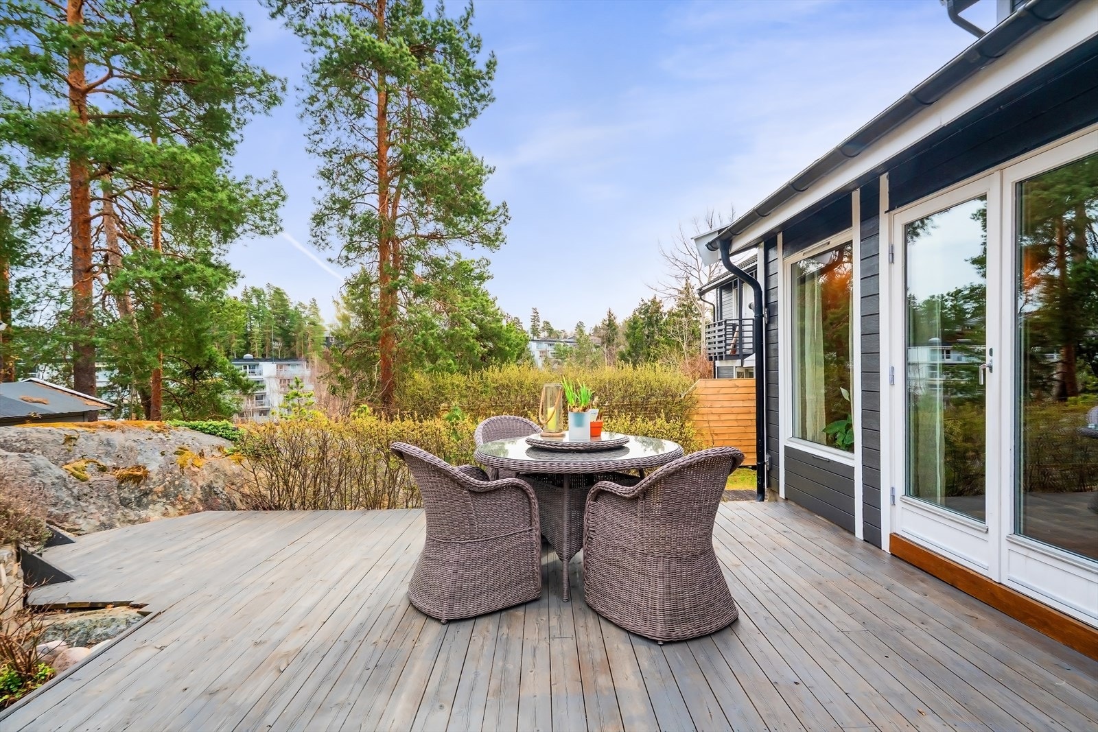 Fin plass hvor en har blant annet grenser til et friområde. Galleribilde