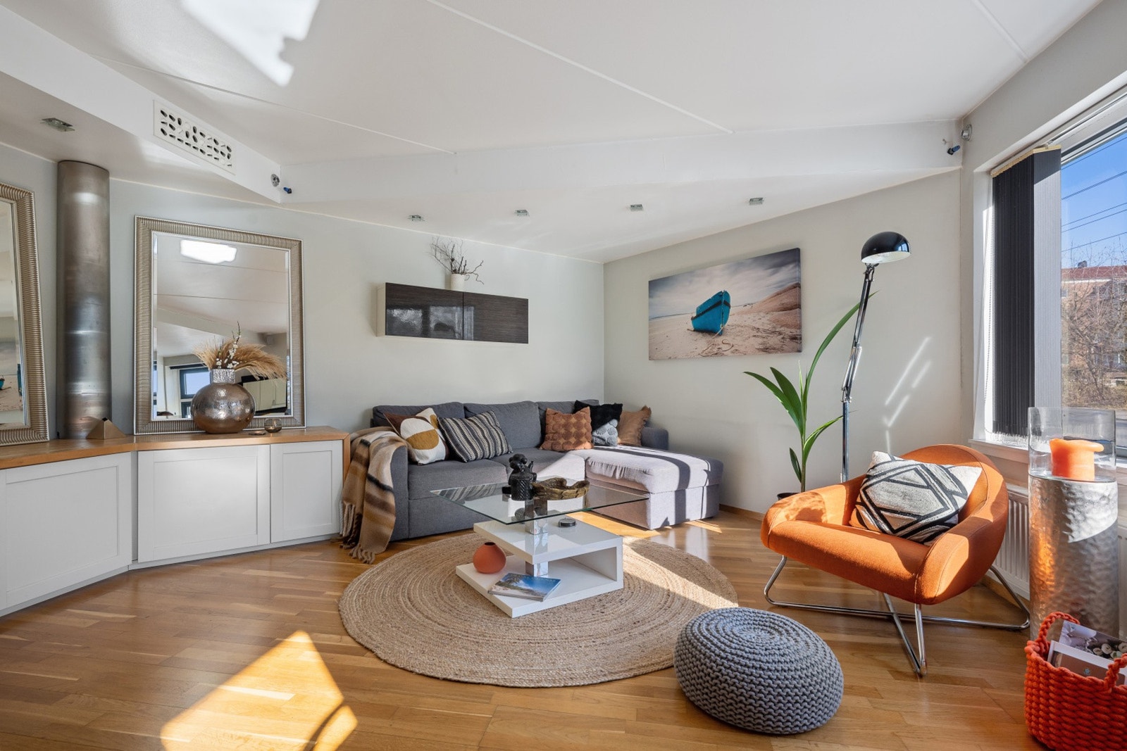 I stuen er det mange innredningsmuligheter Galleribilde