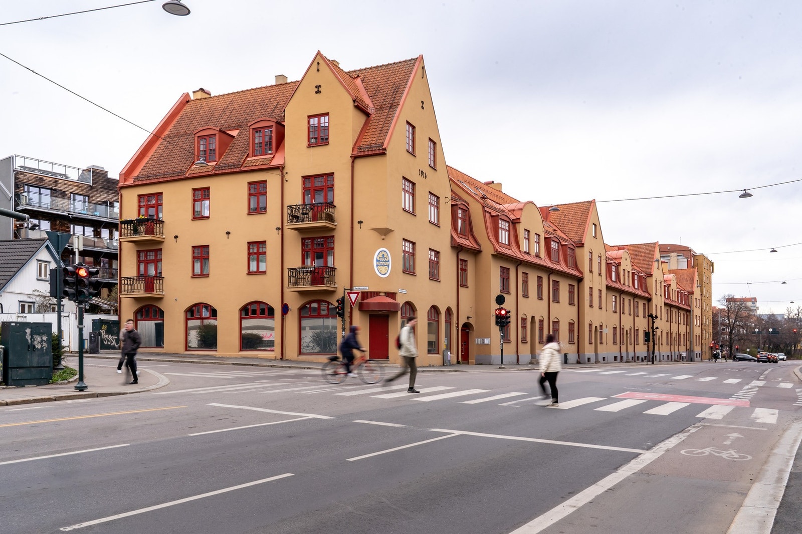 Sentralt beliggende på Torshov, med kort vei til et rikt utvalg av fasiliteter, servicetilbud og offentlig kommunikasjon. Galleribilde