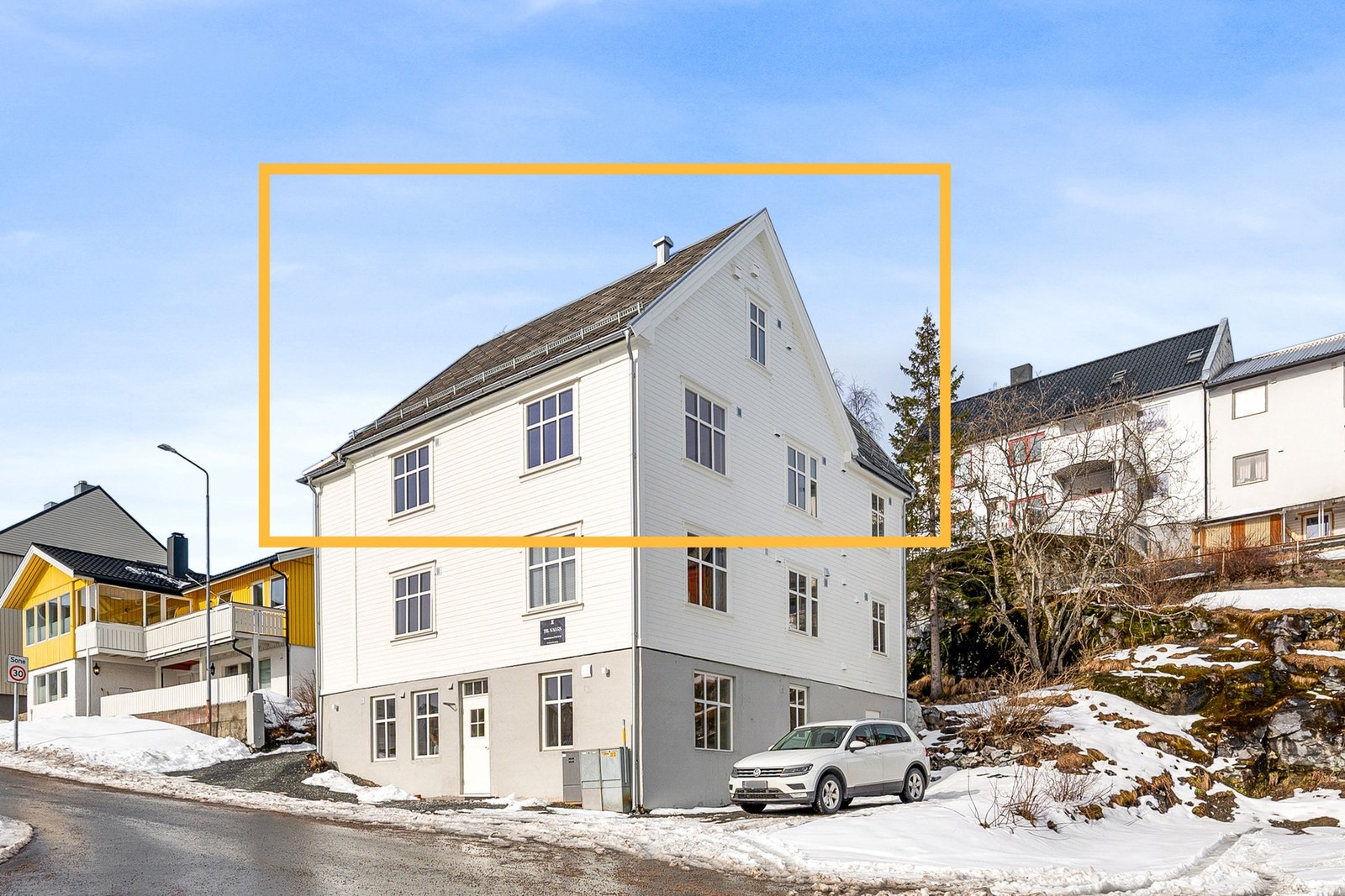 Leiligheten er over de to øverste etasjene Galleribilde