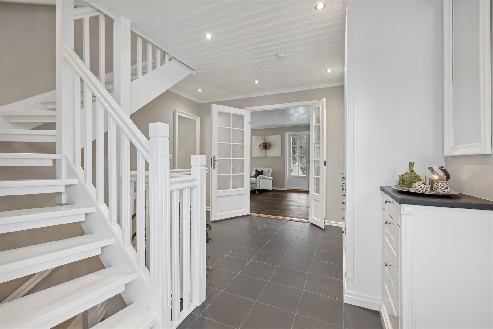 Trapp til 2. etasje Galleribilde