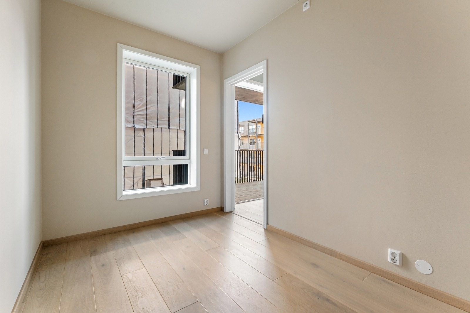 Et fleksibelt rom med plass til gode oppbevaringsløsninger. Galleribilde