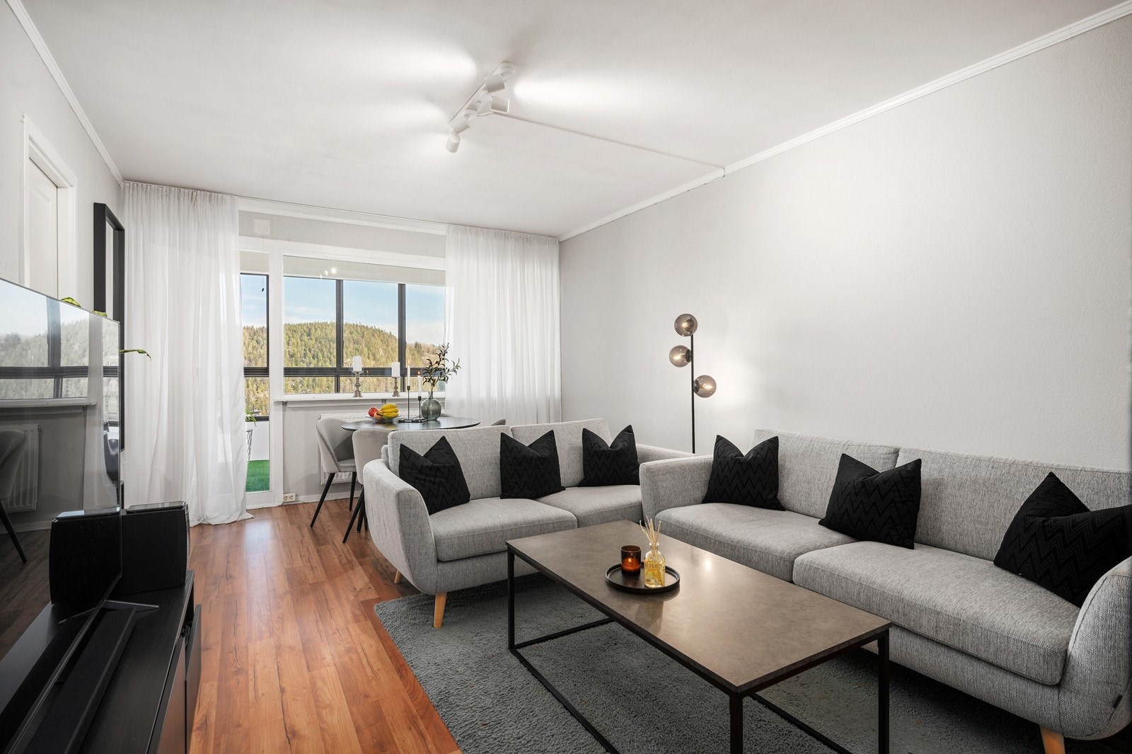 Pen 4-roms toppleilighet Galleribilde