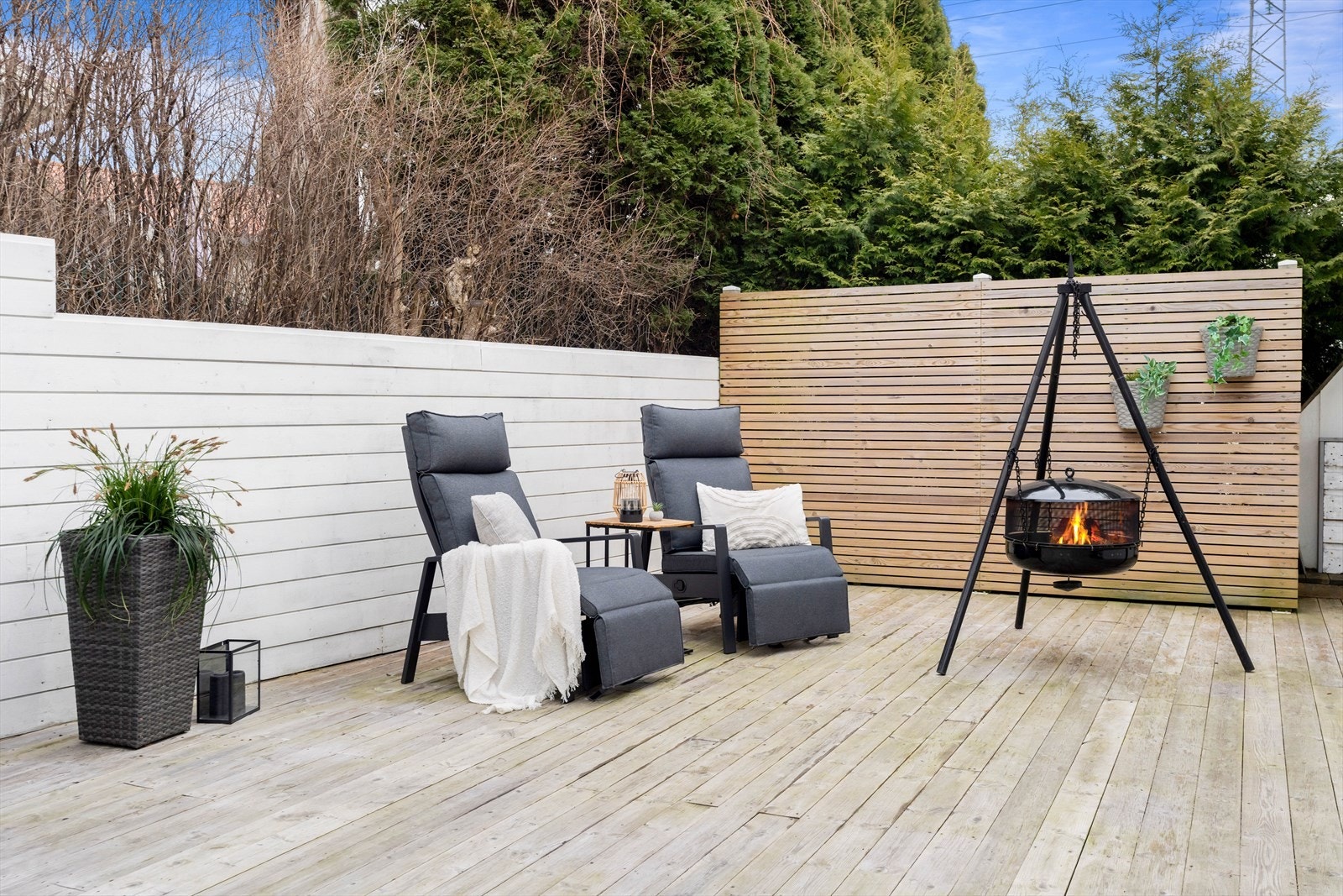 Uteplassen er svært skjermet og privat. Galleribilde