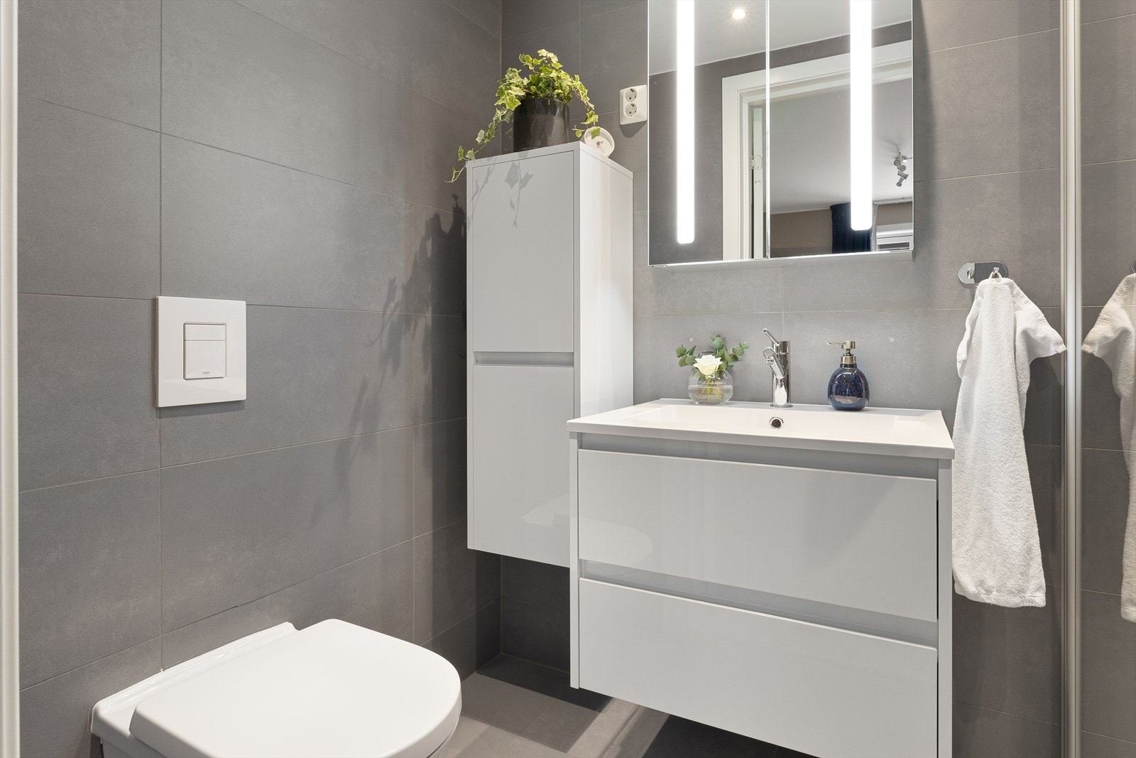 Badet tilhørende soverommet. Galleribilde