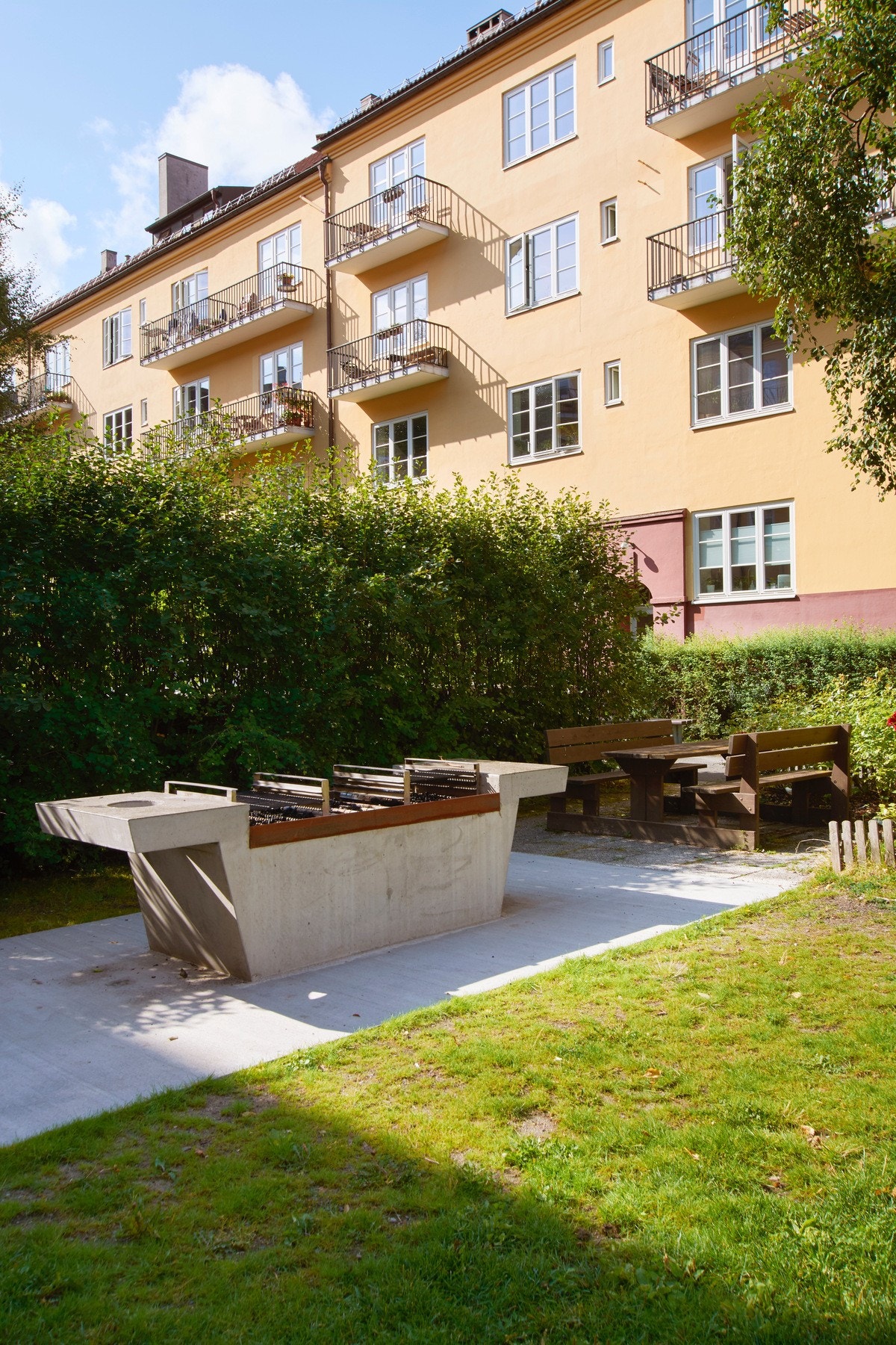 Fellesgrillene brukes flittig av beboerne. Galleribilde
