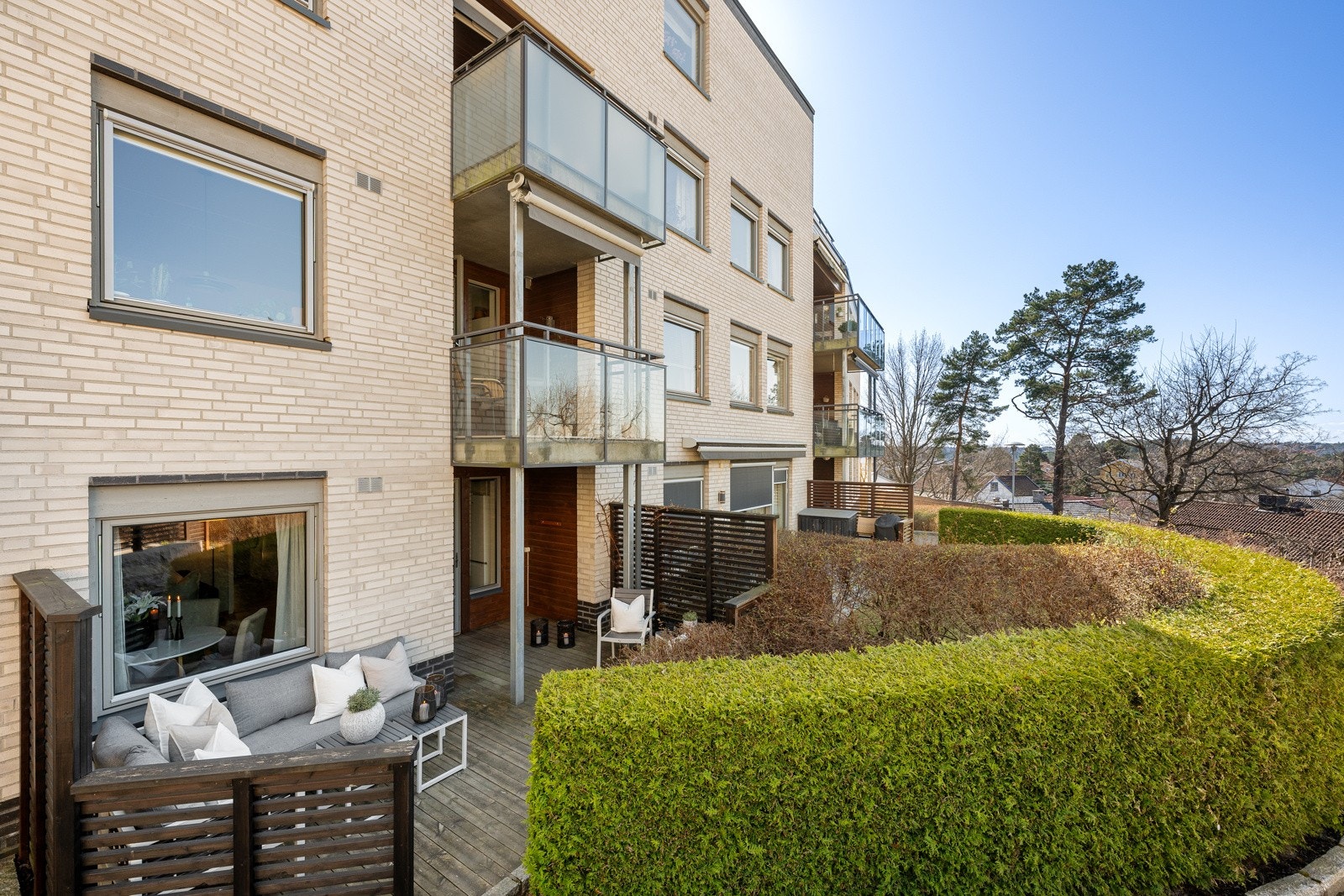 Solrik og delvis overbygget markterrasse på 18 kvm Galleribilde
