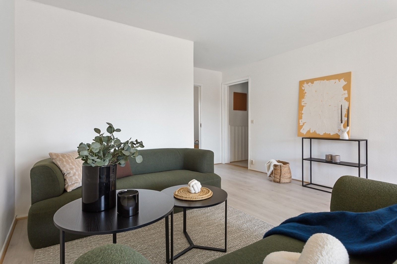 Stor stue med flere møbleringsmuligheter Galleribilde