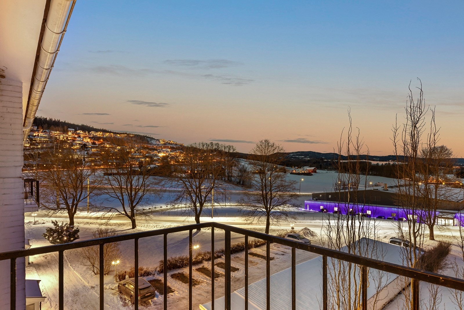 Nydelige utsiktsforhold ut mot Lierdalen Galleribilde