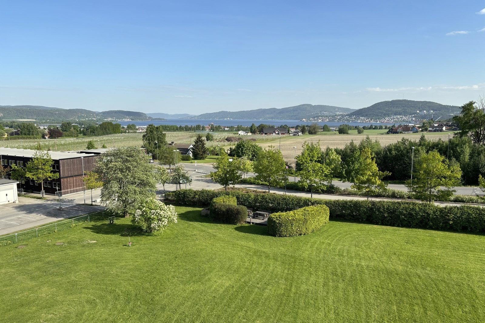 Flott utsikt mot Drammensfjorden fra leiligheten Galleribilde