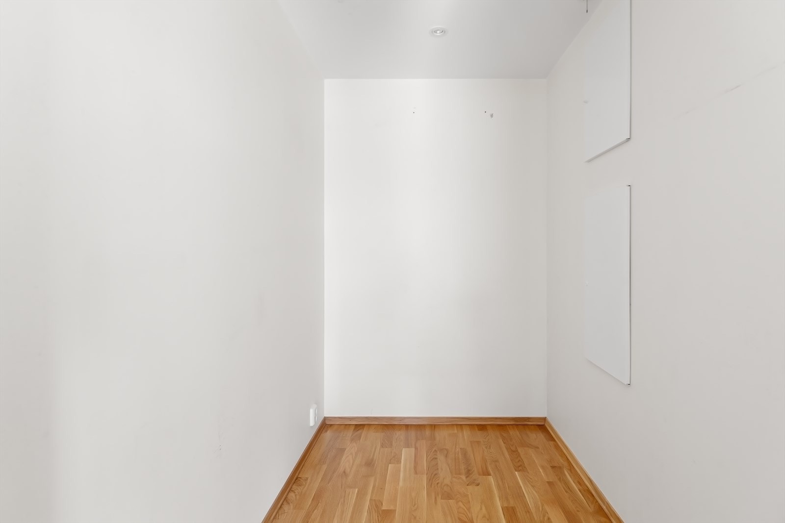 Innvendig bod (det er også bod i kjelleren) Galleribilde