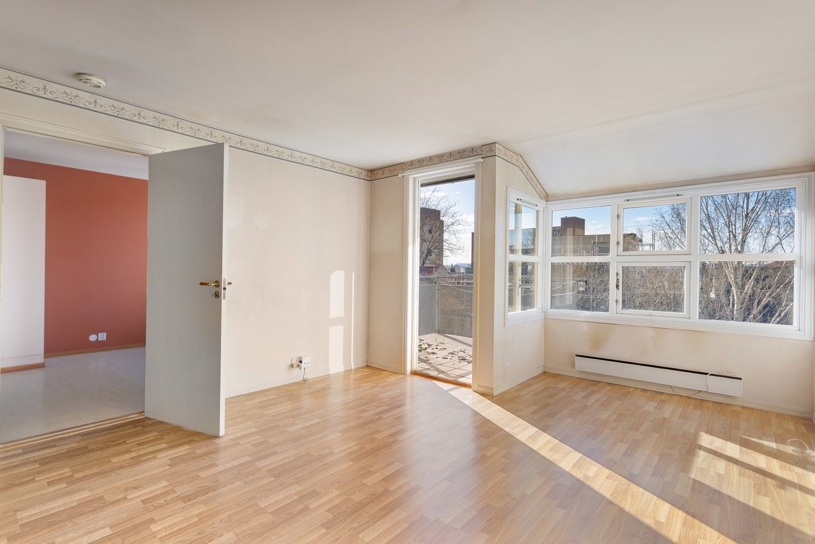 Leiligheten har en god planløsning med en stor stue som har adkomst til balkong. Galleribilde