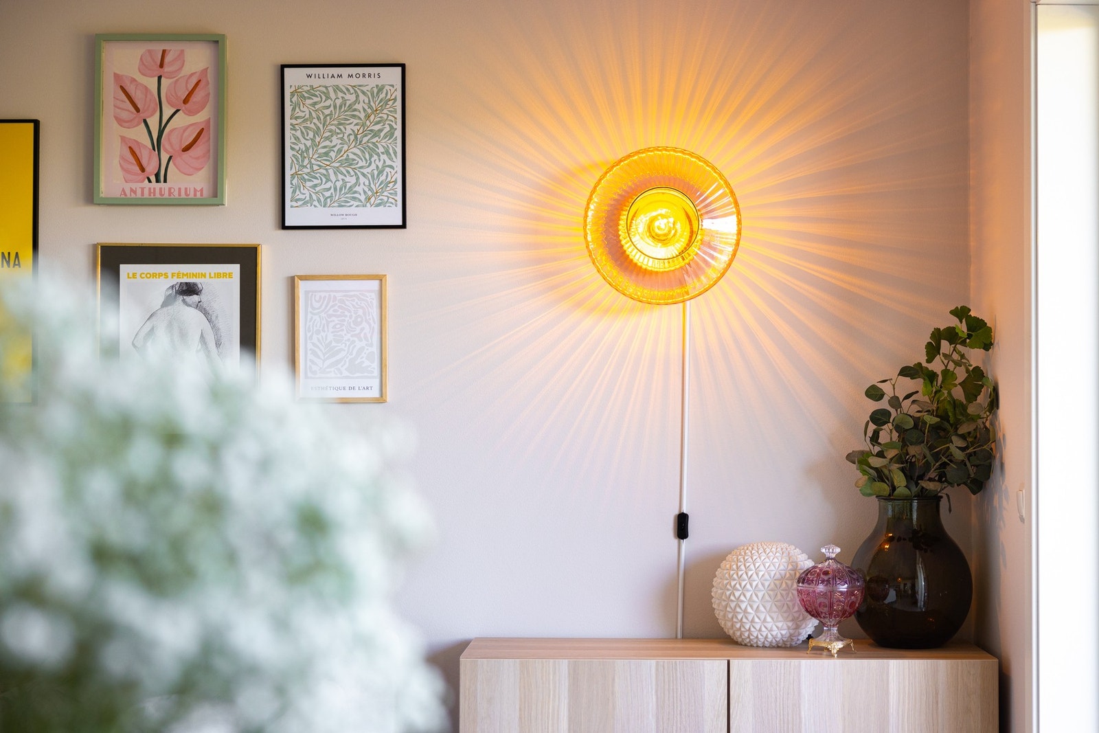 Boligen er oppgradert i 2022 med blant annet nytt gulv og overflatebehandling vegger og tak. Galleribilde