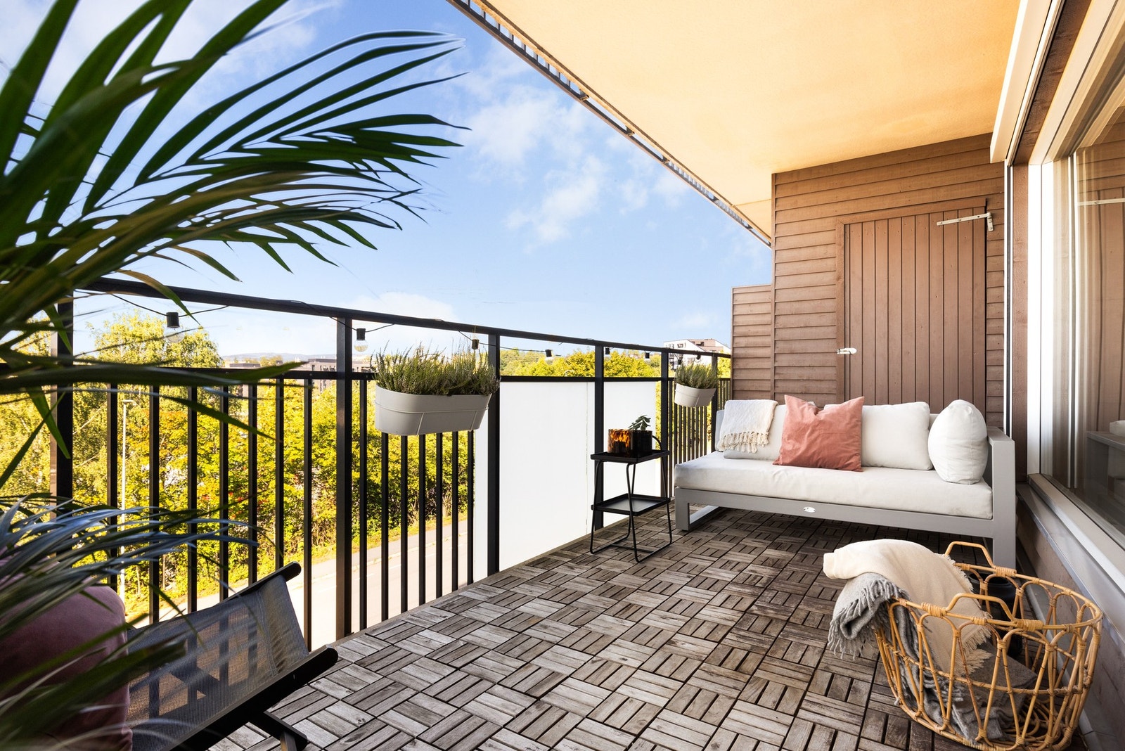 I tilknytning til balkongen er det en praktisk bod. Galleribilde