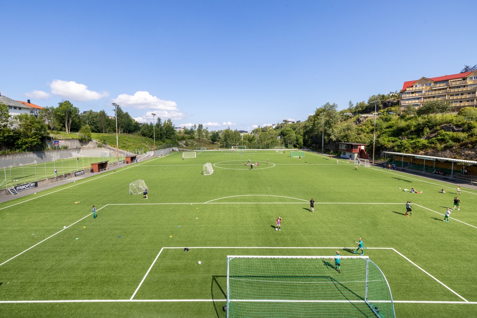 Nærområde - Lyngbø Idrettspark. Galleribilde