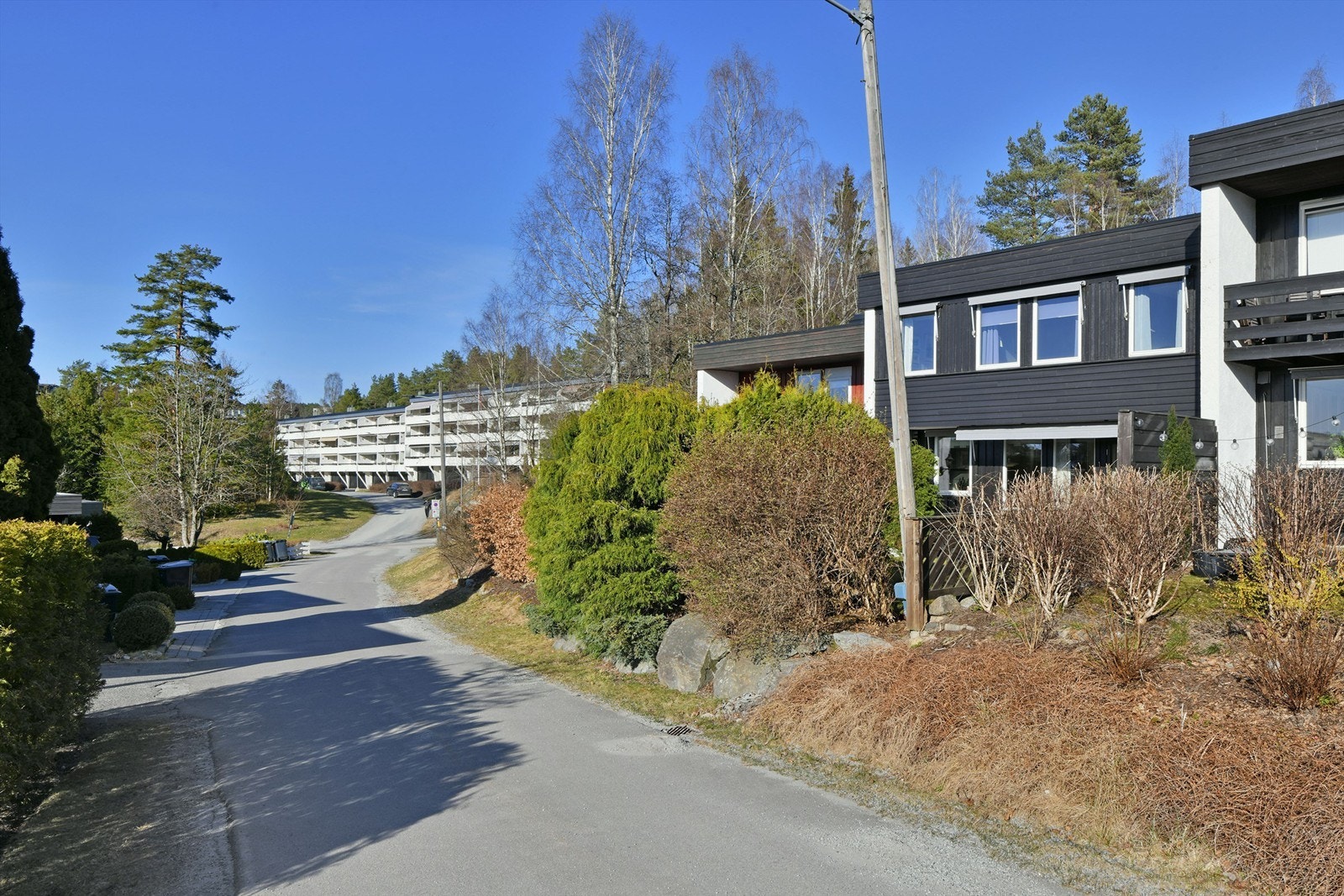 Flott beliggende bolig i et populært boområde - utvendig taktekking og diverse beslag fra 2018 - utvendig beiset i 2020 Galleribilde