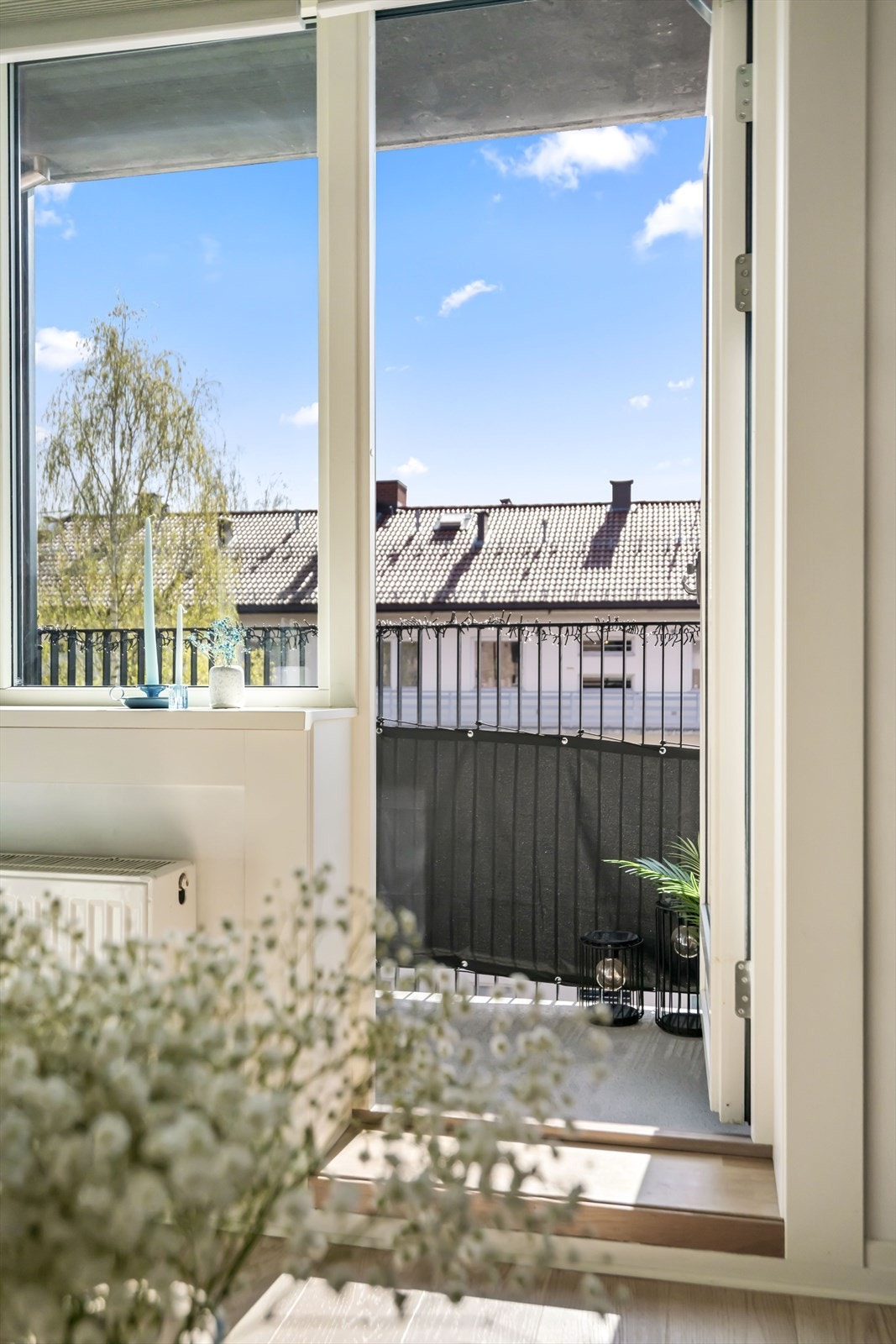 Fra stuen har du utgang til en hyggelig balkong på ca. 3 m². Galleribilde