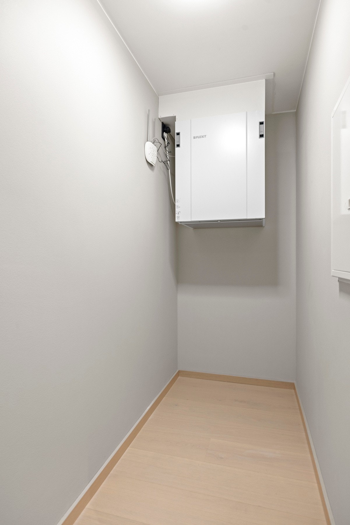 Innvendig bod. Galleribilde