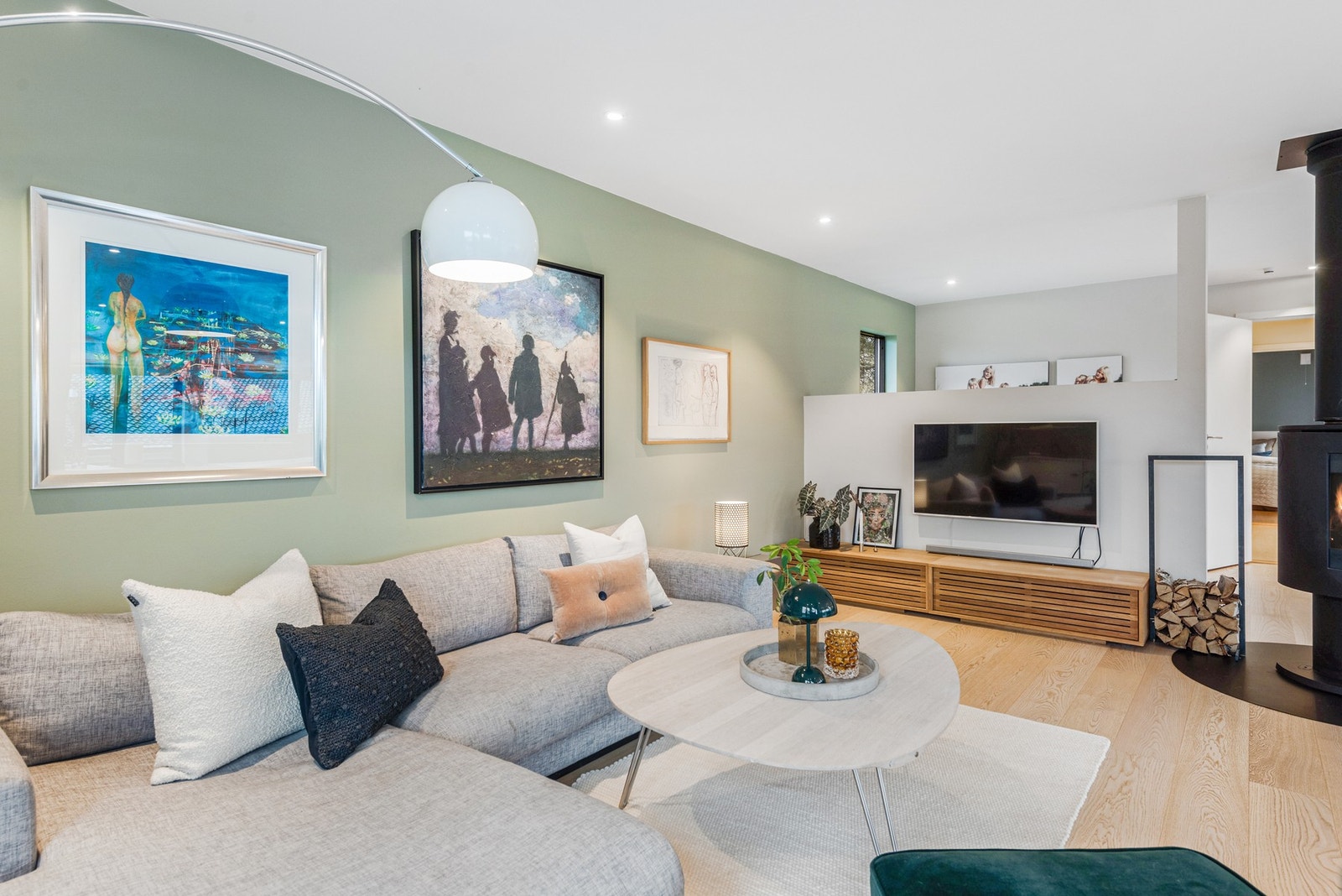 Som er skjermet fra spisestuen og kjøkkenet Galleribilde