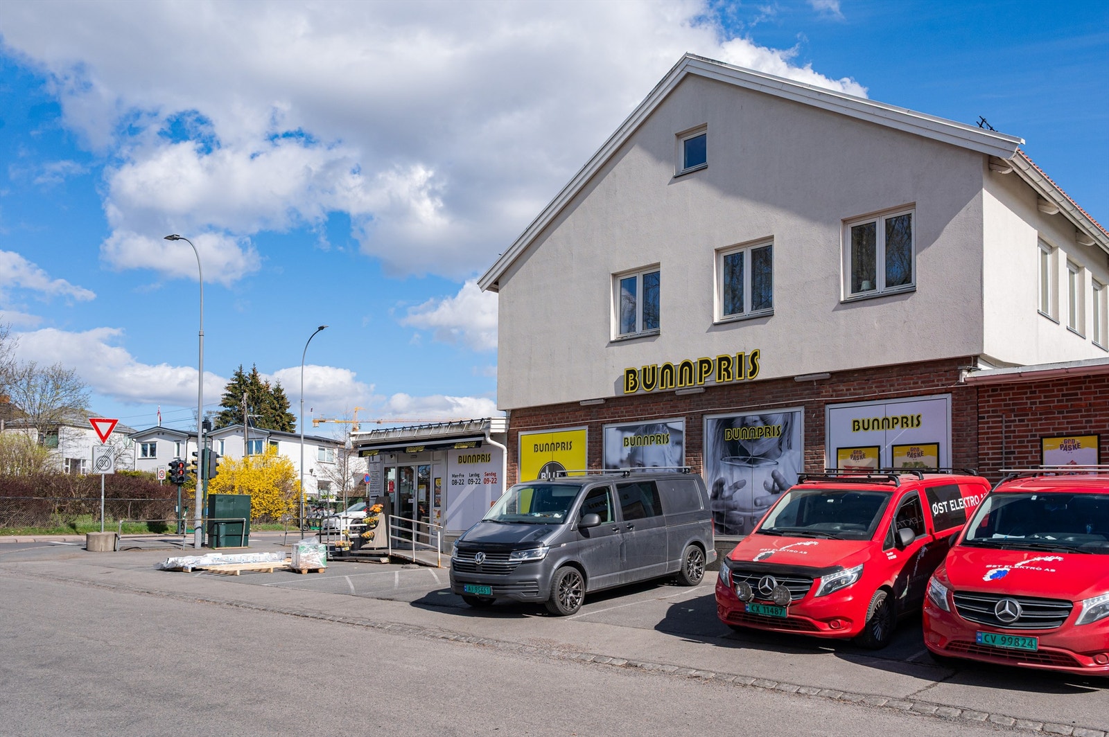 Borettslaget har utleie av velferdsrom som beboerne kan leie til selskaper og hyggelige anledninger som f.eks. bursdager, dåp m.m., samt overnattingsrom som ligger over Bunnpris. Galleribilde