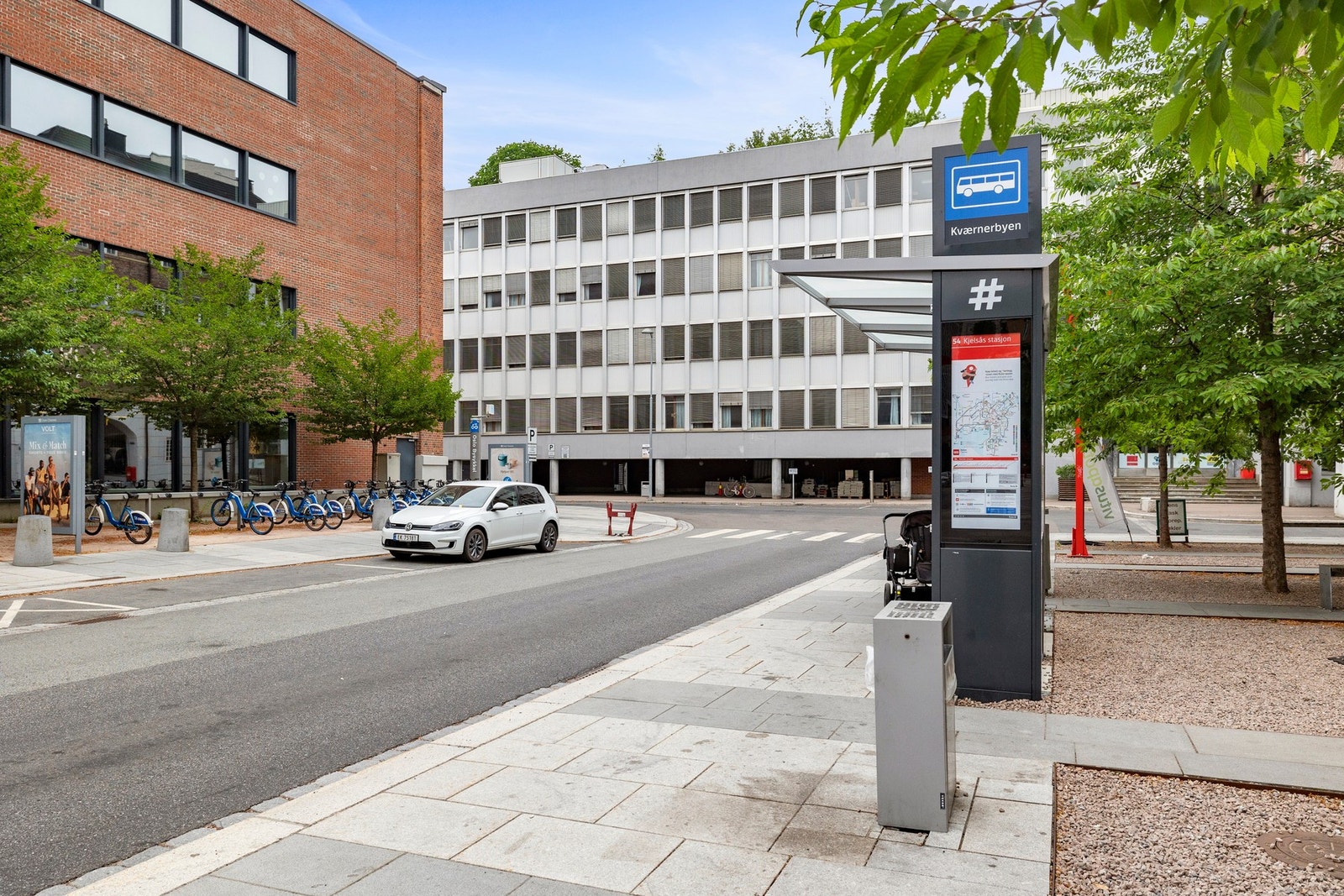 Gode kollektivforbindelser med buss i umiddelbar nærhet. Galleribilde