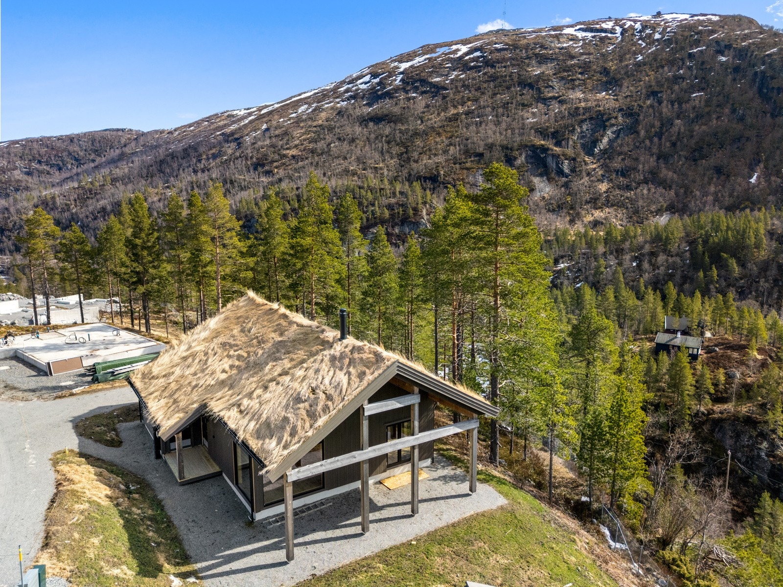 Uteområdet mot sør/vest. Galleribilde