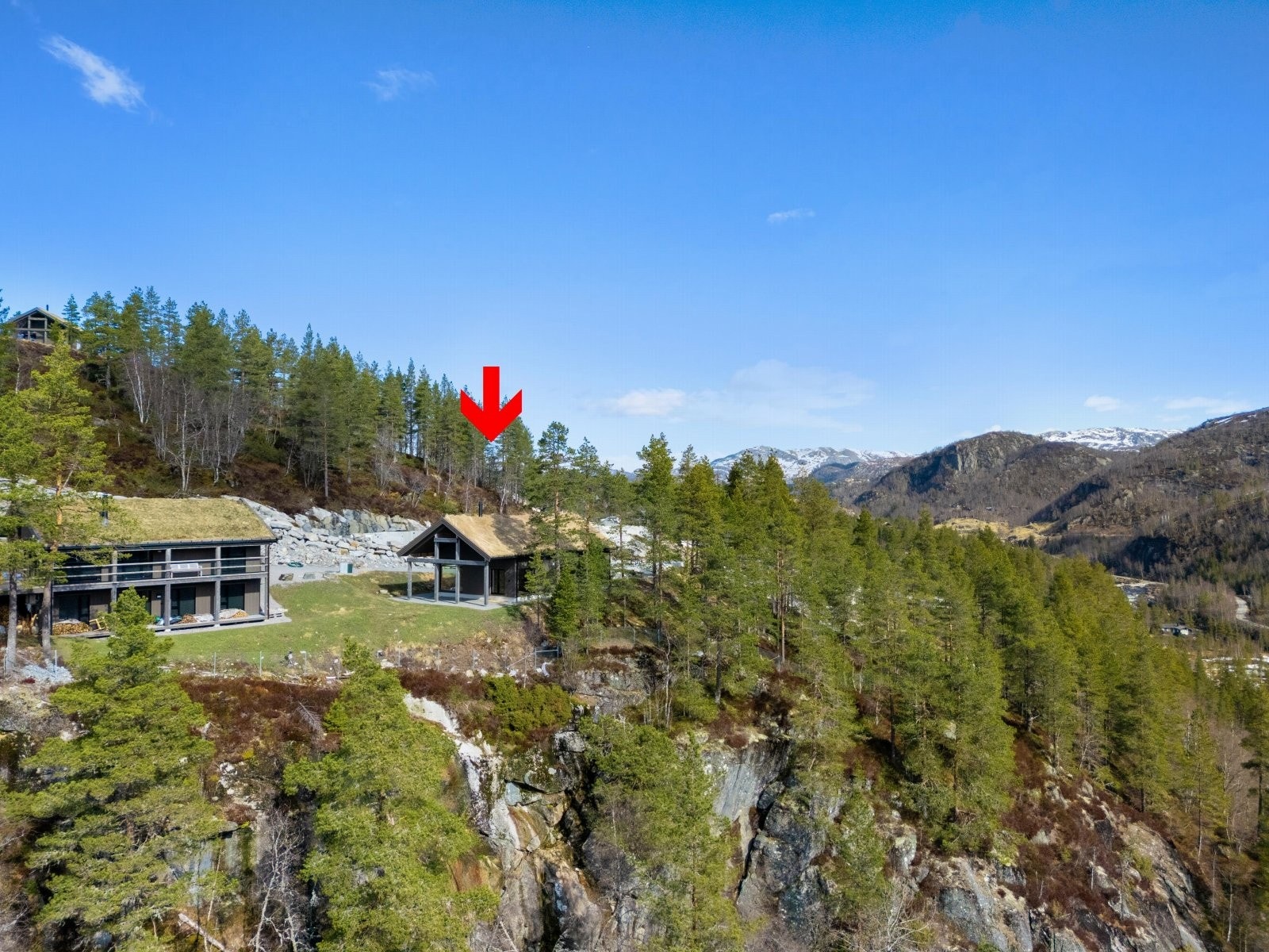 Fantastisk beliggenhet i fremste rekke mot sol og utsikt. Galleribilde